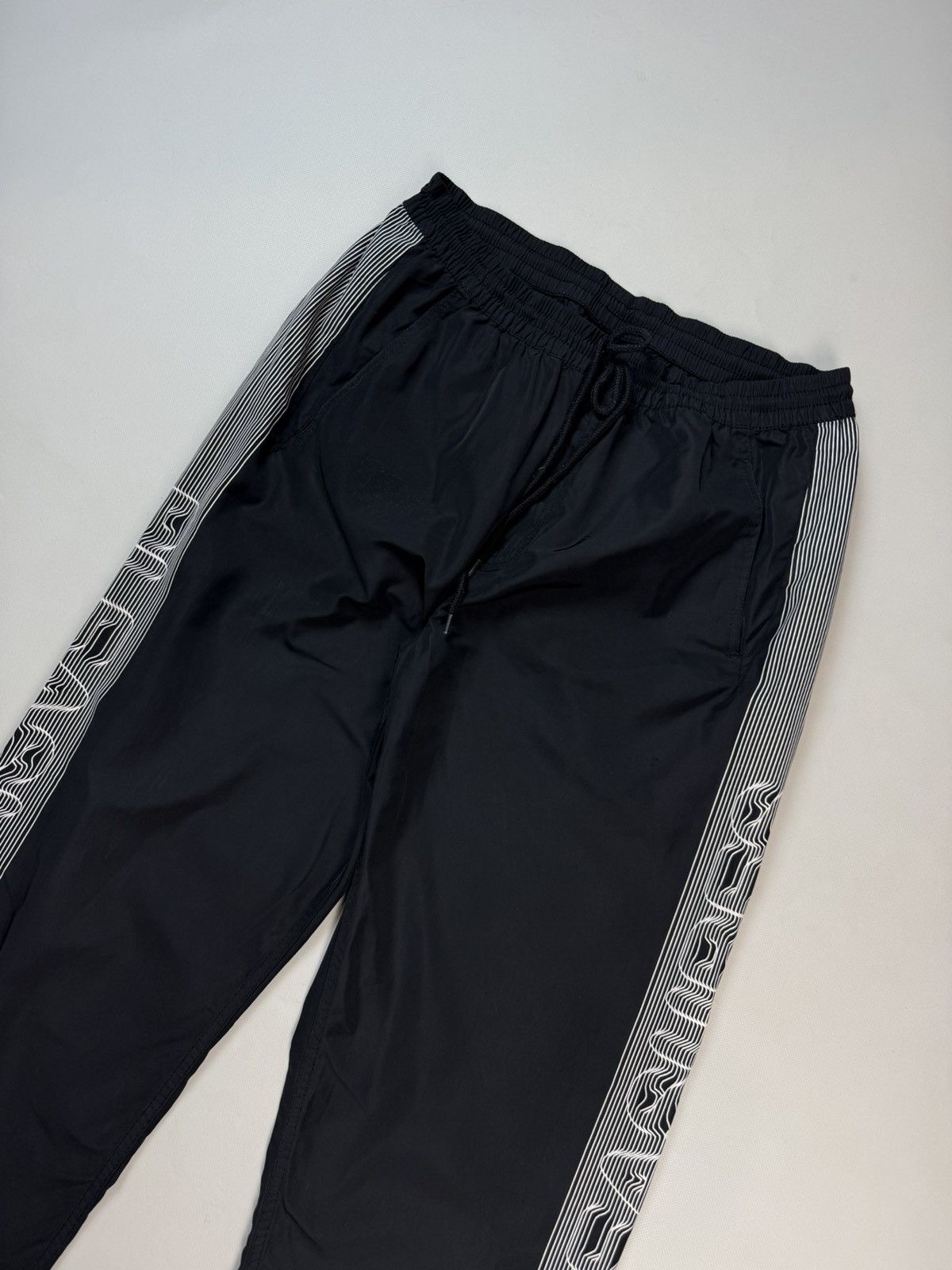 Pleasures Pleasures Men’s Logo-print Track Pants Trousers Drawstring Size US 34 / EU 50 - 2 Thumbnail