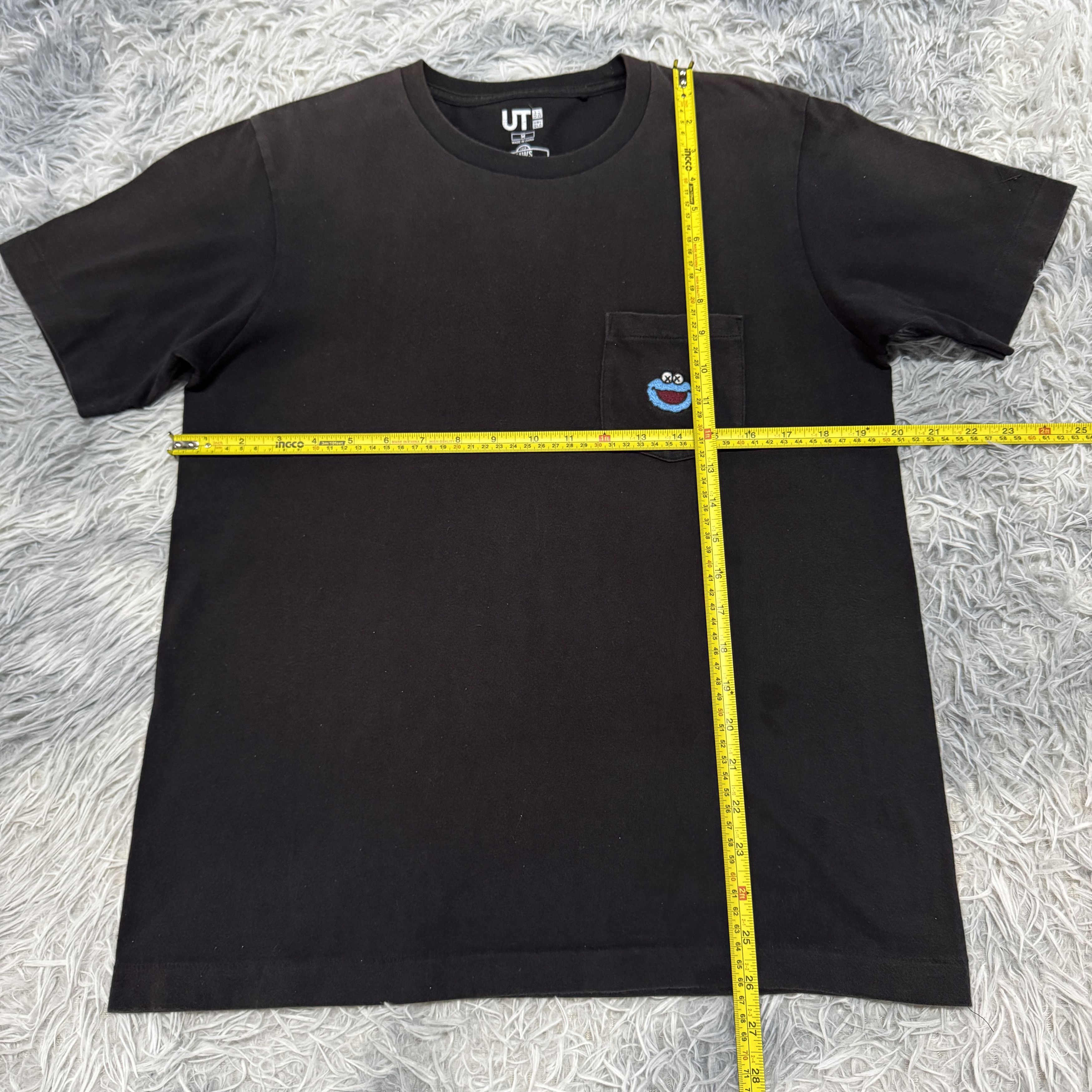 Uniqlo KAWS x Uniqlo x Sesame Street Cookie Monster Sunfaded Tee Size US M / EU 48-50 / 2 - 5 Thumbnail