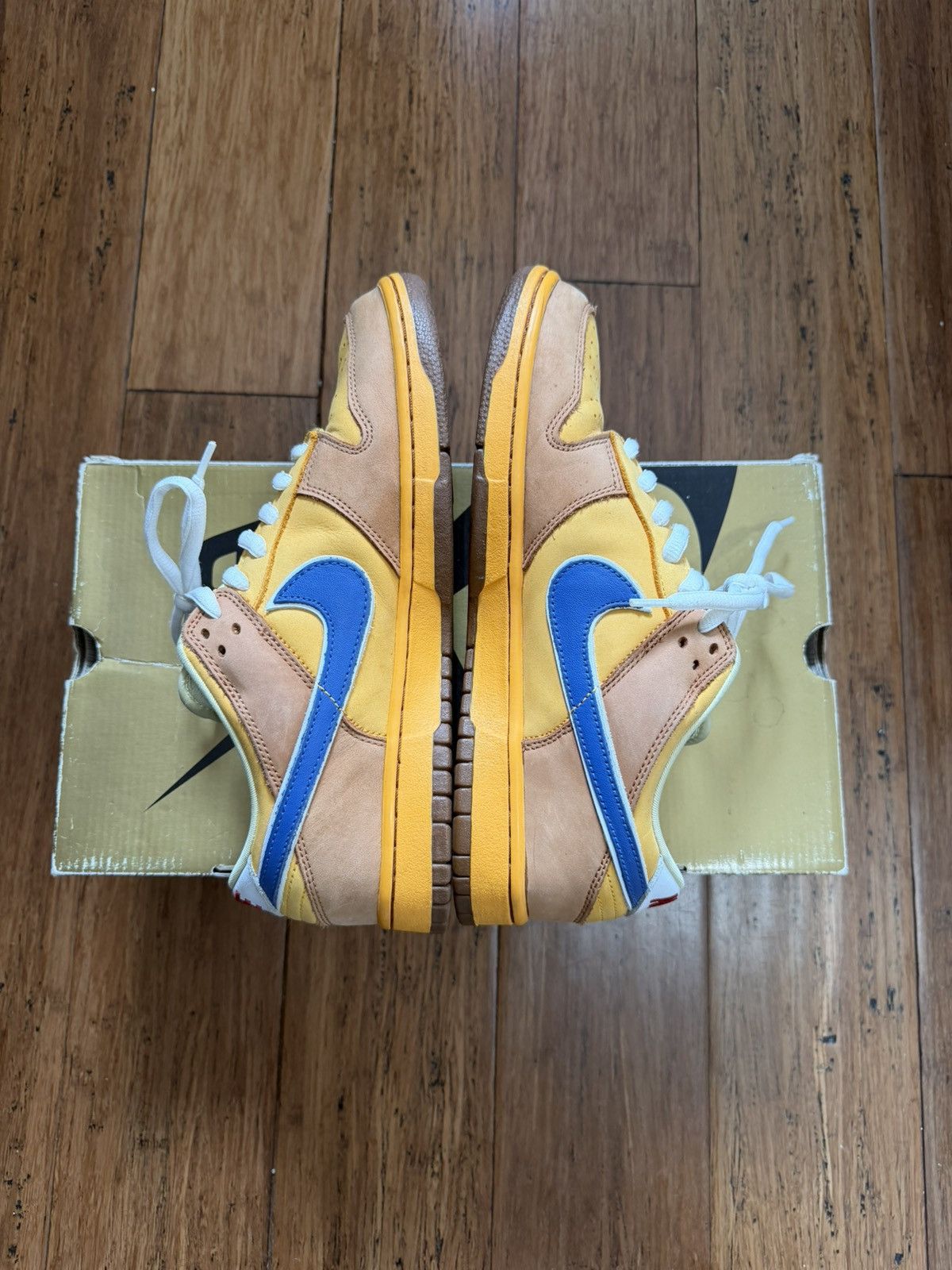Nike SB Nike SB Dunk Low ‘Newcastle Brown Ale’ Size US 9.5 / EU 42-43 - 4 Thumbnail