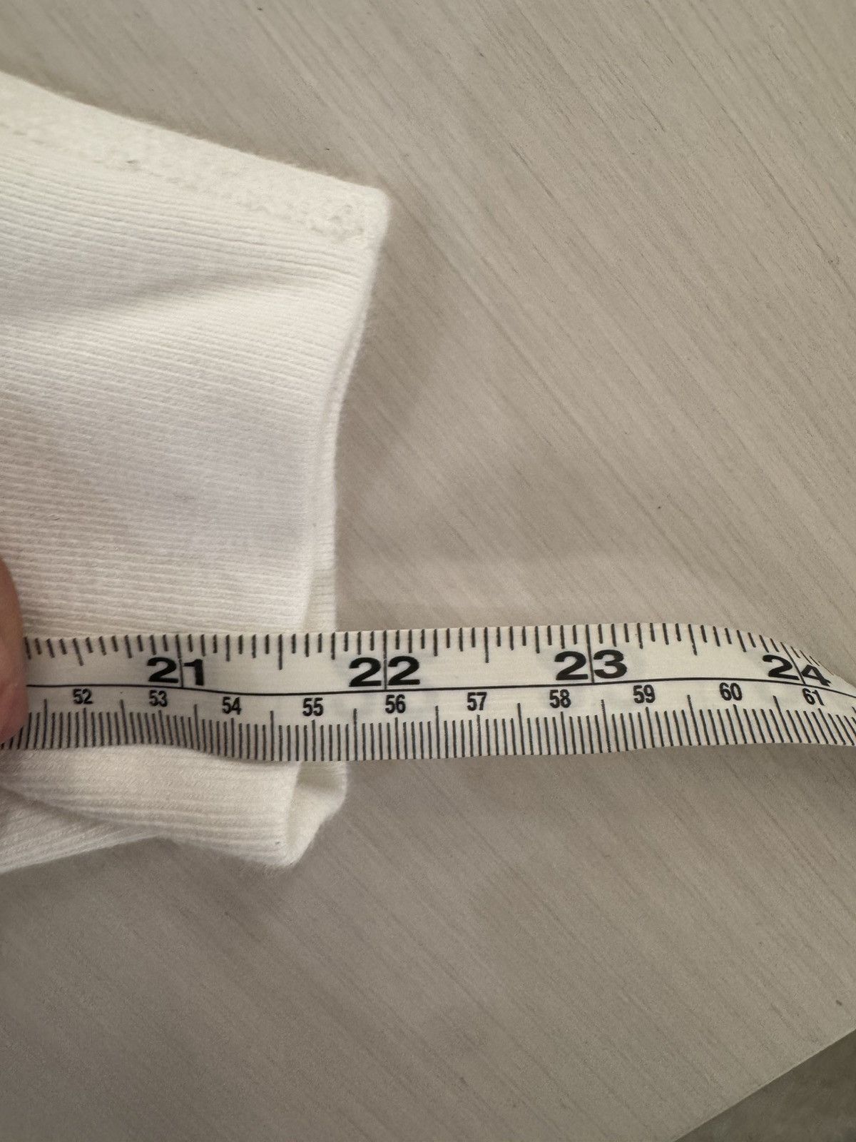 Supreme Supreme Washed Box Logo Crewneck Size S White SS25 USED Size US S / EU 44-46 / 1 - 12 Thumbnail