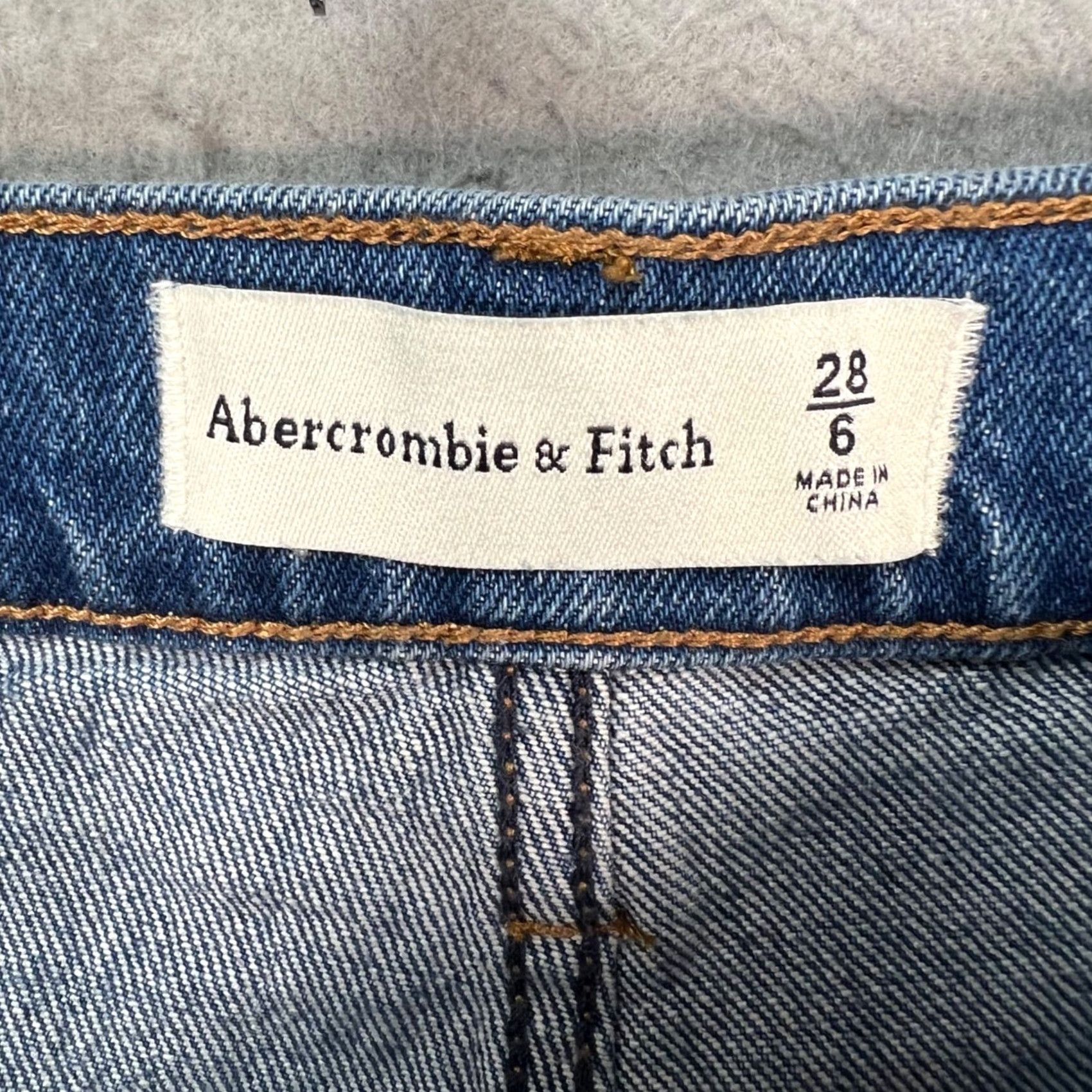 Abercrombie & Fitch Abercrombie & Fitch Womens 28 / 6 Denim Mini Skirt Curved Hem Jeans Skirt Blue 90s Pockets Short Mini Skirt Womens Size 28" / US 6 / IT 42 - 3 Thumbnail