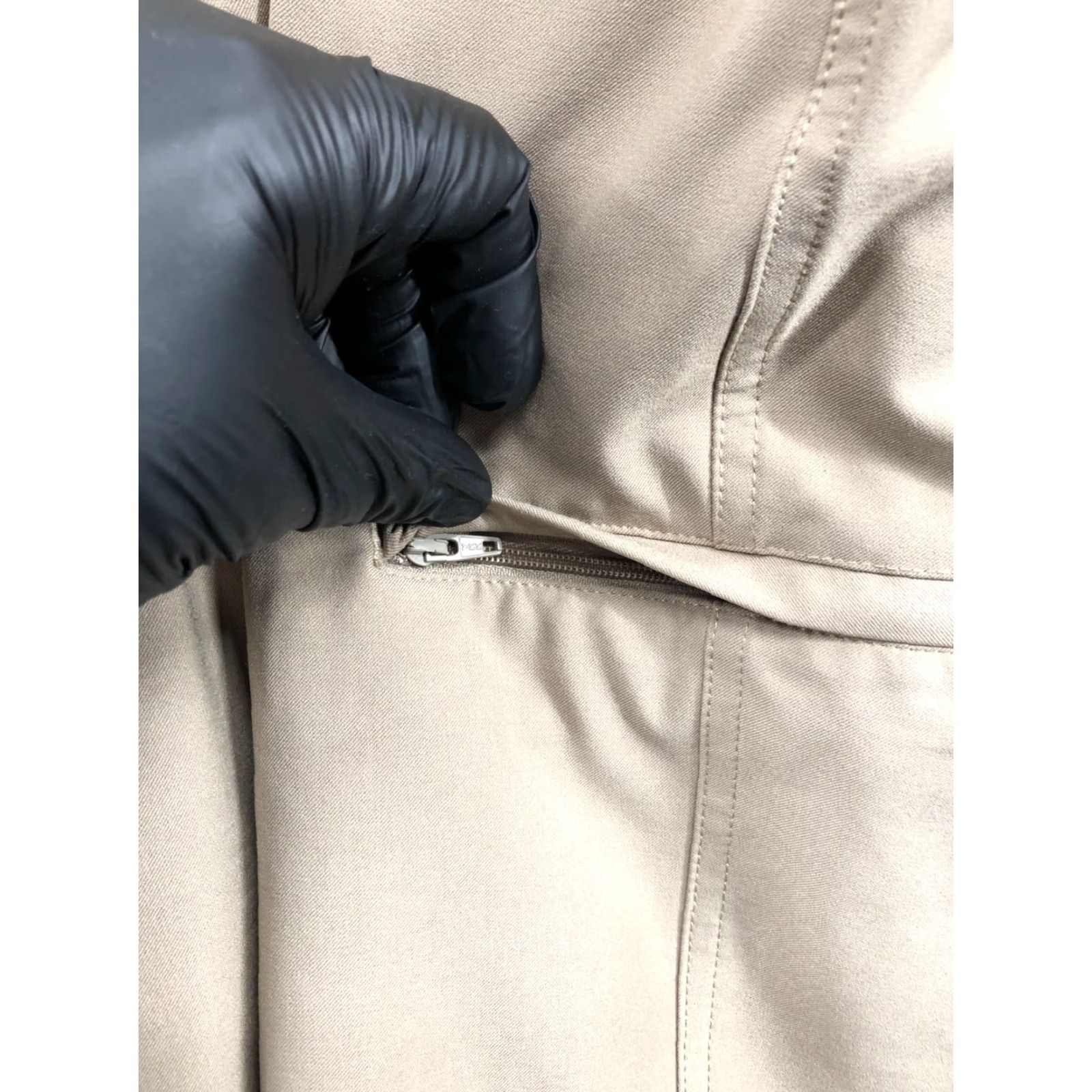 Vintage Pebble Beach Mens Bermuda Shorts Size 38 Medium Wash Beige Logo 5-Pocket Regular Knit Cotton Blend Front Flat Front Casual Sportswear Mens Size US 38 / EU 54 - 5 Thumbnail