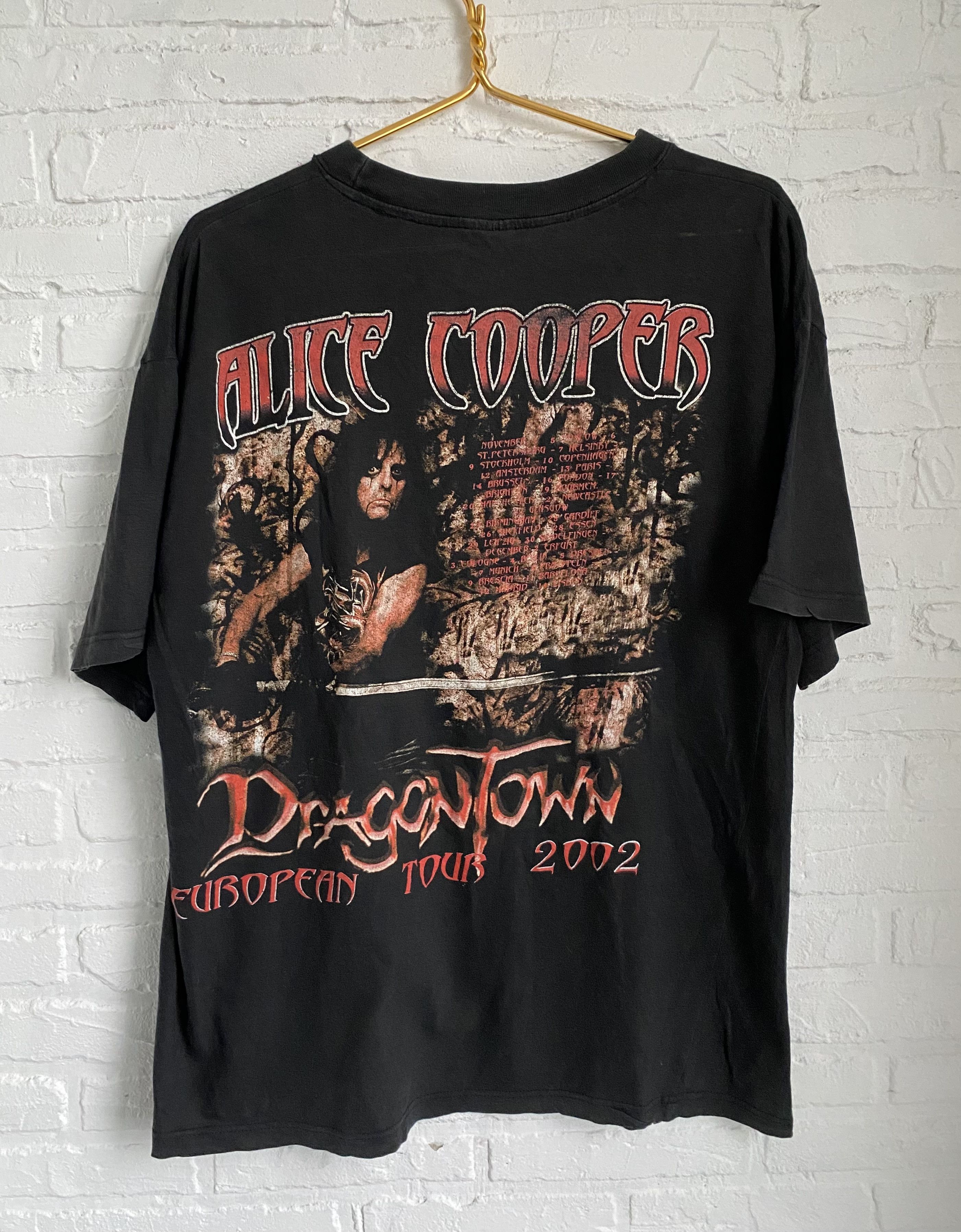 Band Tees × Vintage Vintage 2002 Alice cooper dragontown European tour tee Size US L / EU 52-54 / 3 - 6 Thumbnail