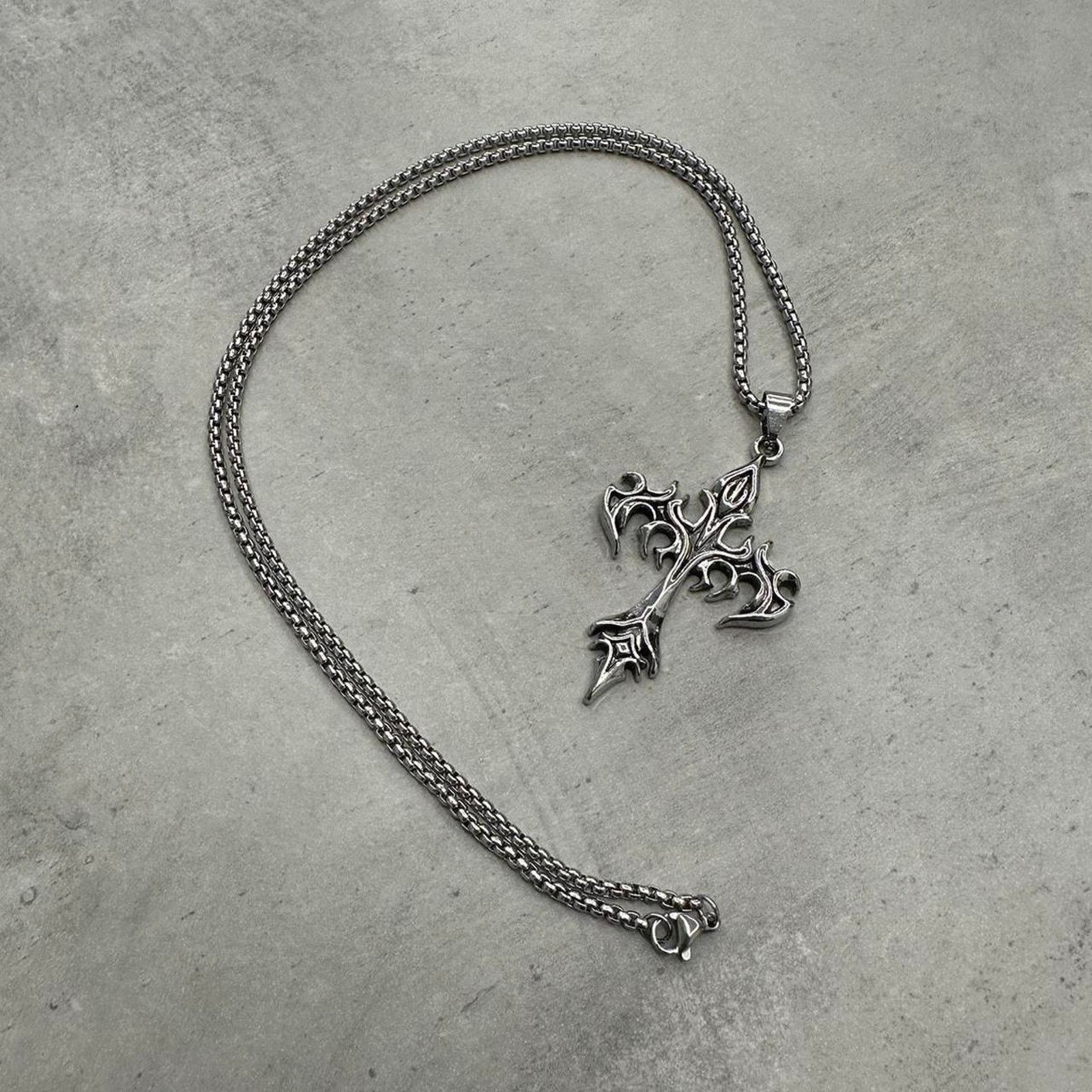Vintage Y2k Gothic Cross Necklace Chain in Stainless Steel Vintage Size ONE SIZE - 3 Thumbnail