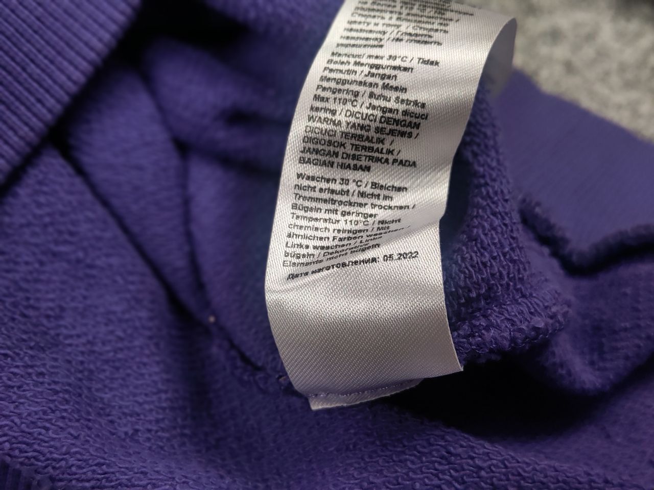 Roberto Cavalli Roberto Cavalli class Design Purple Monogram Logo Sweatshirt Size US S / EU 44-46 / 1 - 16 Thumbnail