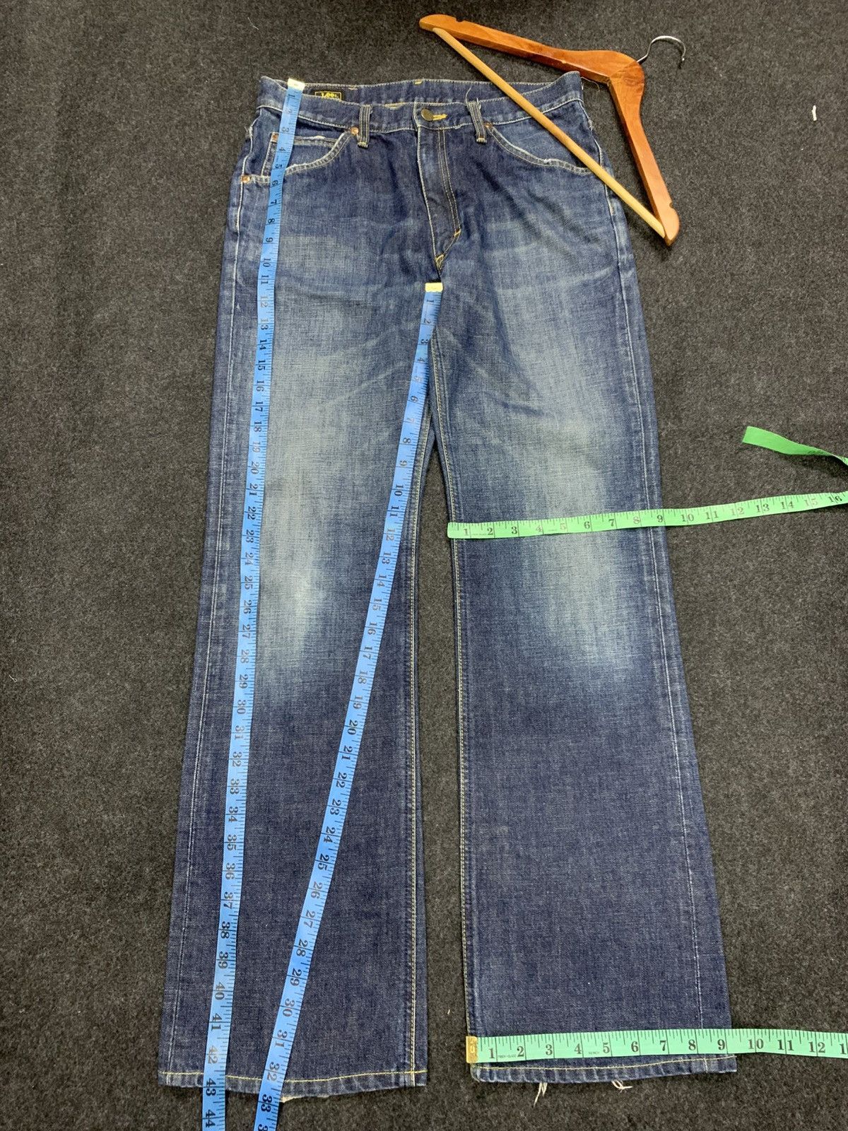 Lee 𝗙𝗟𝗔𝗥𝗘 LEE RIDERS FADE BLUE. Size US 30 / EU 46 - 4 Thumbnail