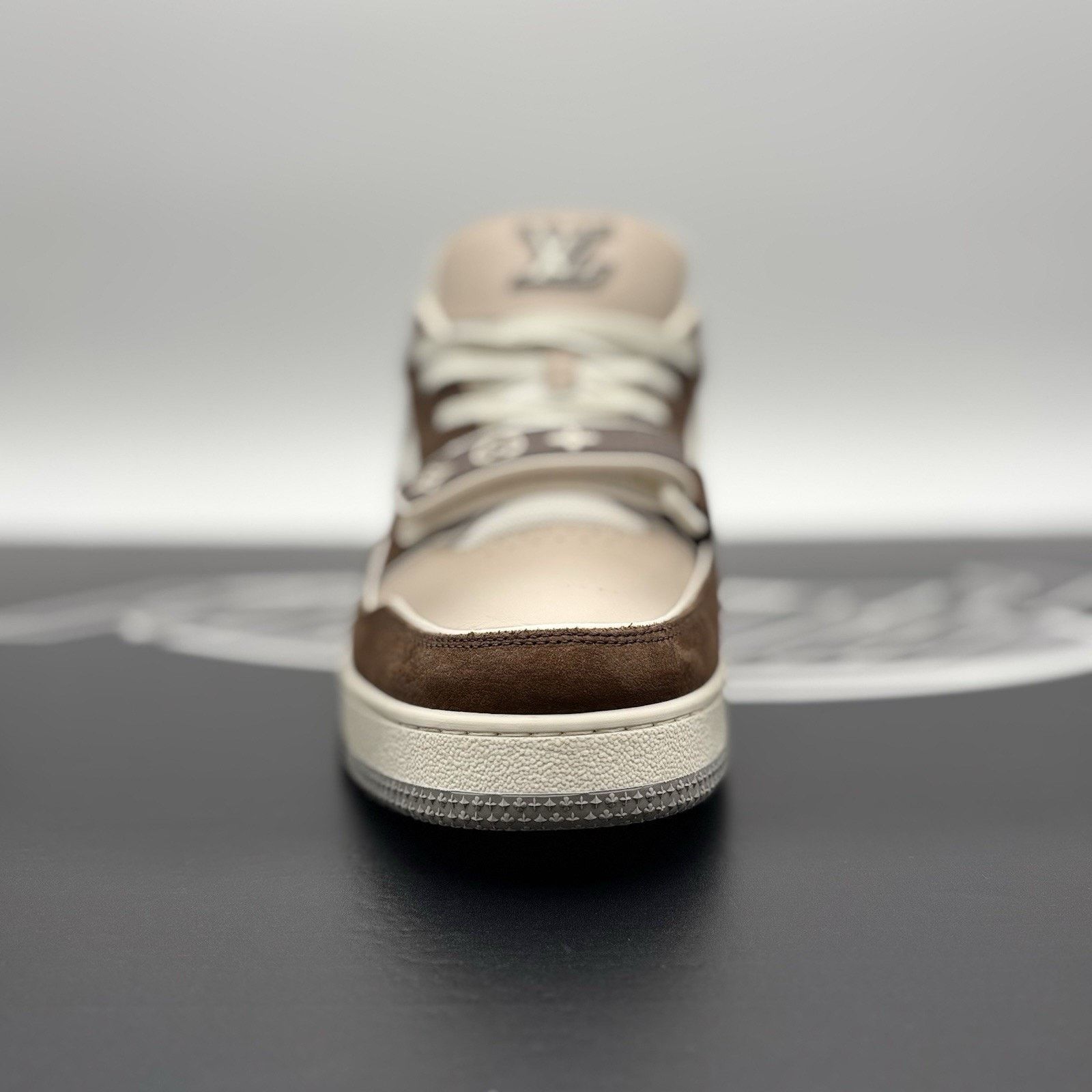 Louis Vuitton 10-10.5 US Louis Vuitton Trainer Strap ' Brown Beige ' GREAT Size US 10 / EU 43 - 6 Thumbnail