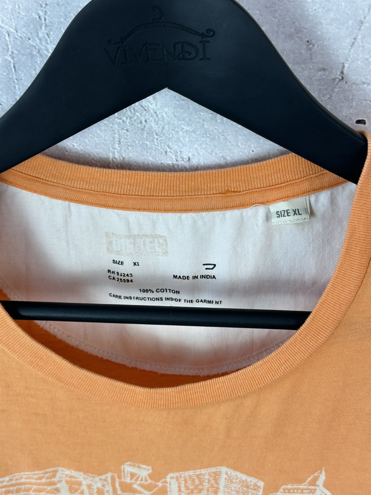 Diesel Vintage Diesel Printed Orange T-shirt Size US L / EU 52-54 / 3 - 5 Thumbnail