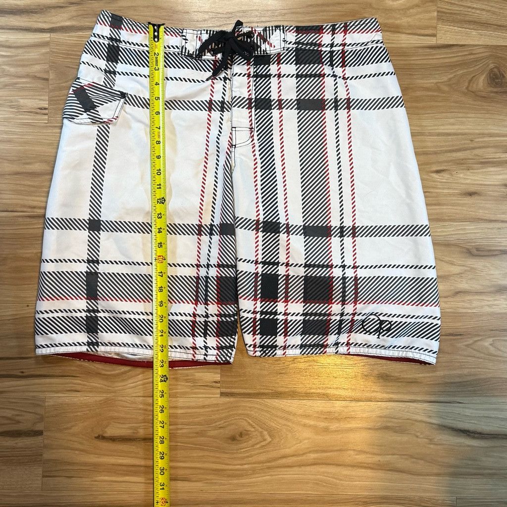Mountain Equipment Company OP Men’s 38 Plaid Board Shorts White Black Red Size US 26 / EU 42 - 4 Thumbnail