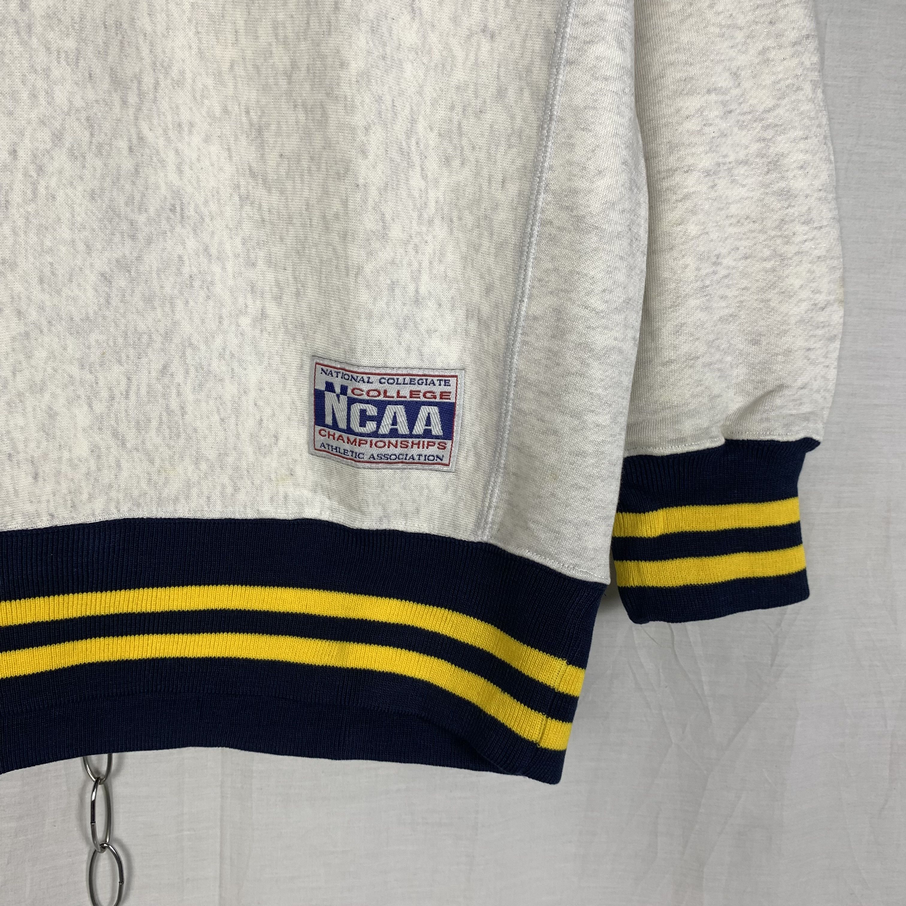 NCAA Vintage Michigan College NCAA Sweatshirt Crewneck Size US L / EU 52-54 / 3 - 4 Thumbnail