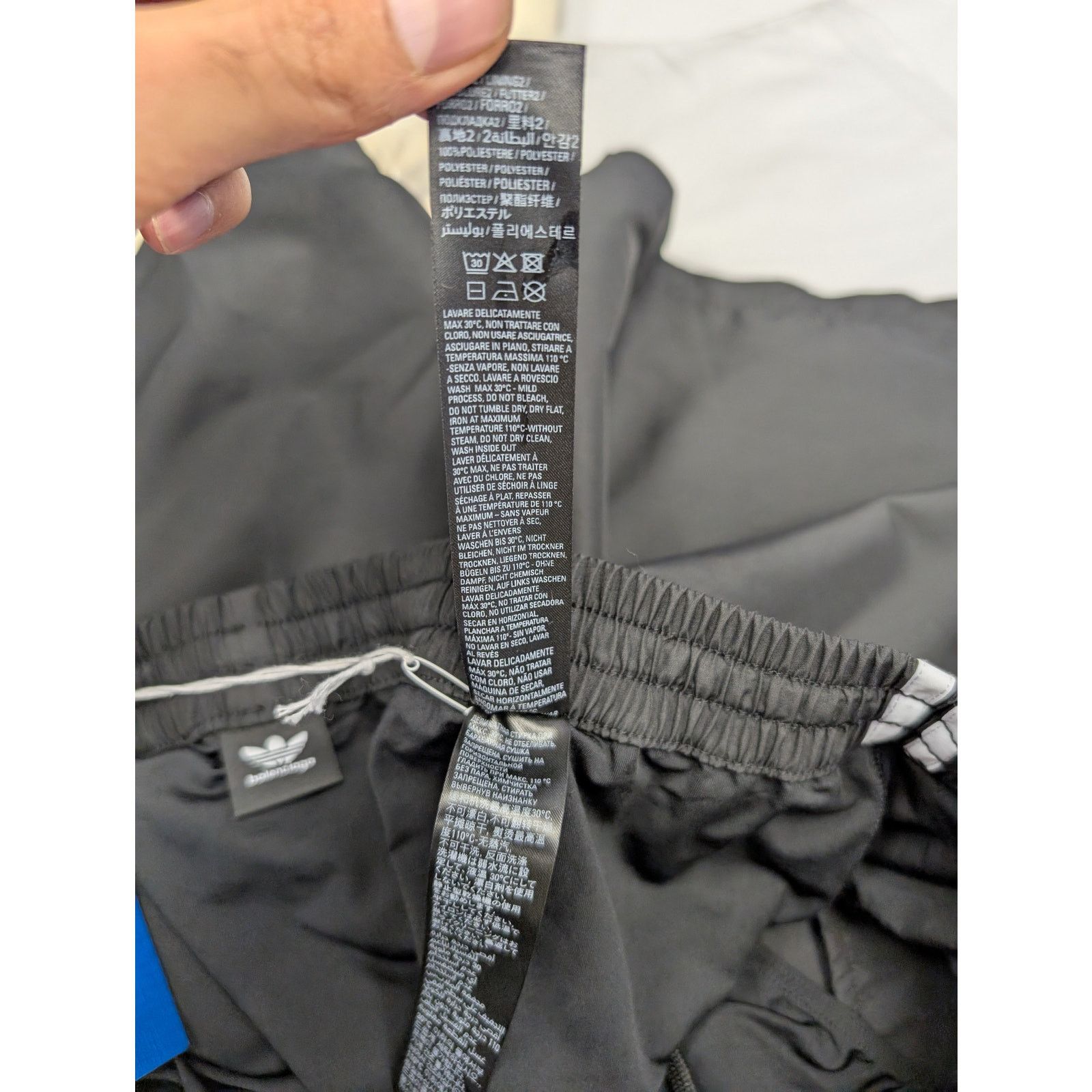 Adidas × Balenciaga o1rshd1 Swim Shorts in Black Size US 34 / EU 50 - 16 Thumbnail