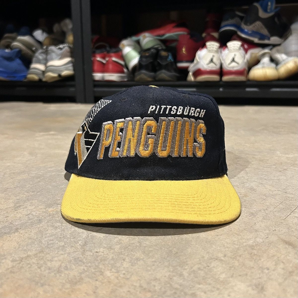 Vintage 1990s Pittsburgh Pirates Shadow Laser NHL Hat Rare