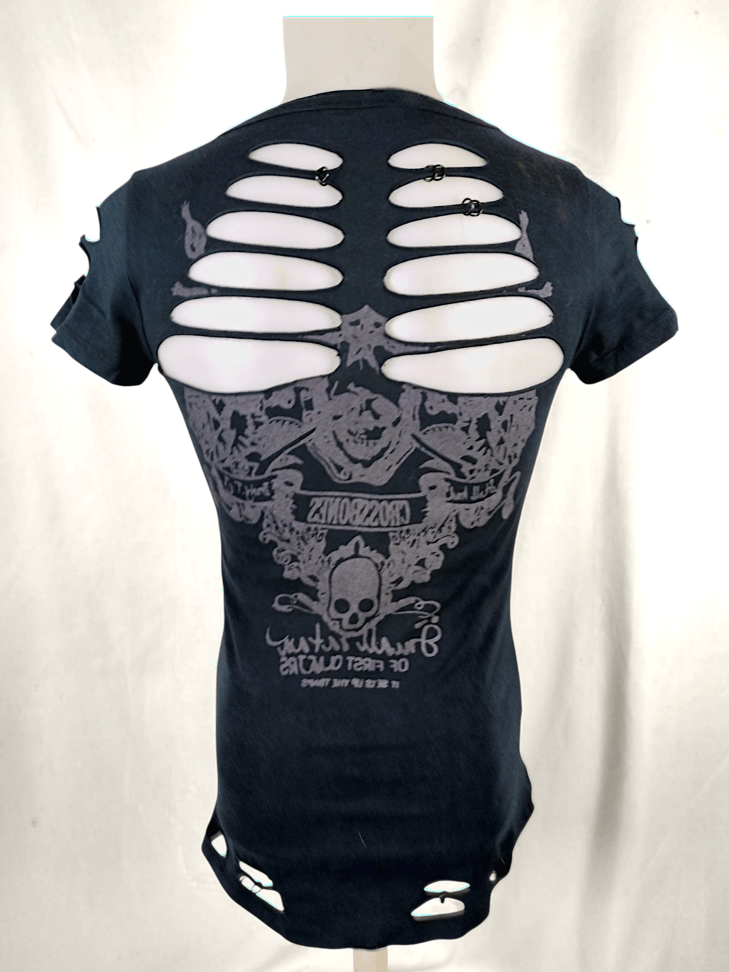 Vintage Crossbonez Distressed Skull Short Sleeve Strict TShirt Size US M / EU 48-50 / 2 - 19 Thumbnail