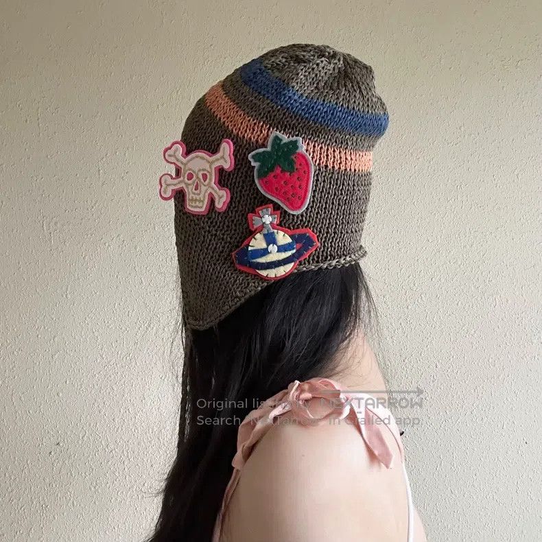 Vivienne Westwood Vivienne Westwood Saturn Skull Strawberry Badge Earmuff Kn Size ONE SIZE - 1 Thumbnail