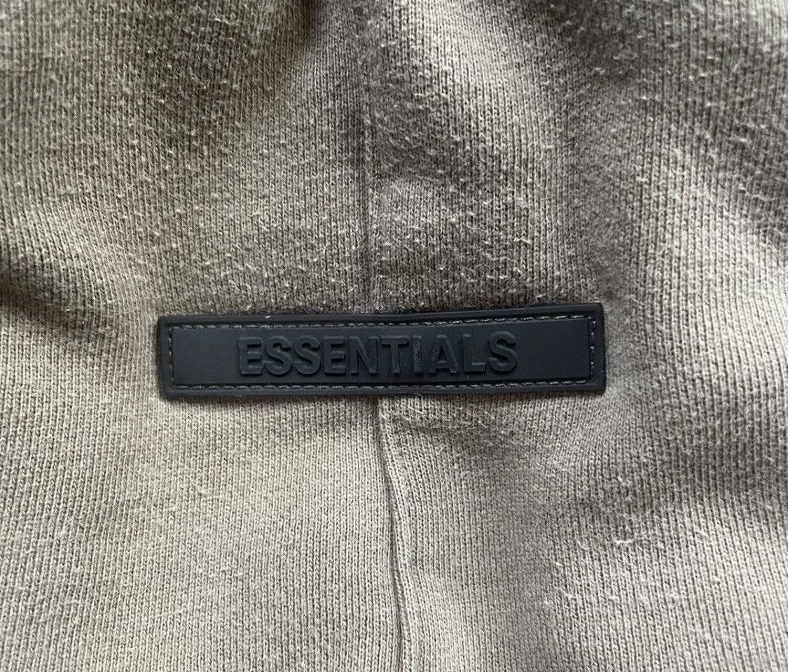 Essentials Essentials gray sweats Size US 29 - 4 Thumbnail