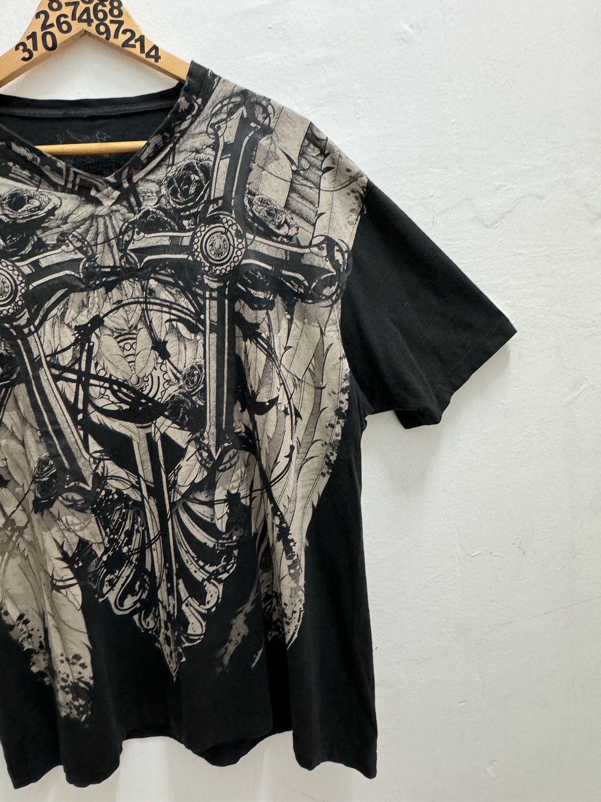 Affliction Raw State Brand Art Chemistry Sword Cross Retribution Size US L / EU 52-54 / 3 - 5 Thumbnail