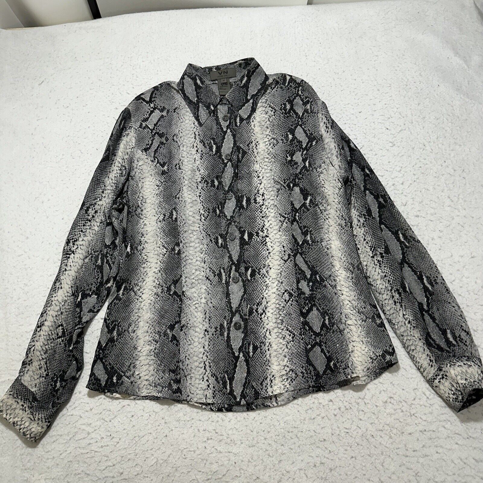 Other Votre Nom Medium Silk Button Down Shirt Animal Print Size M / US 6-8 / IT 42-44 - 1 Thumbnail