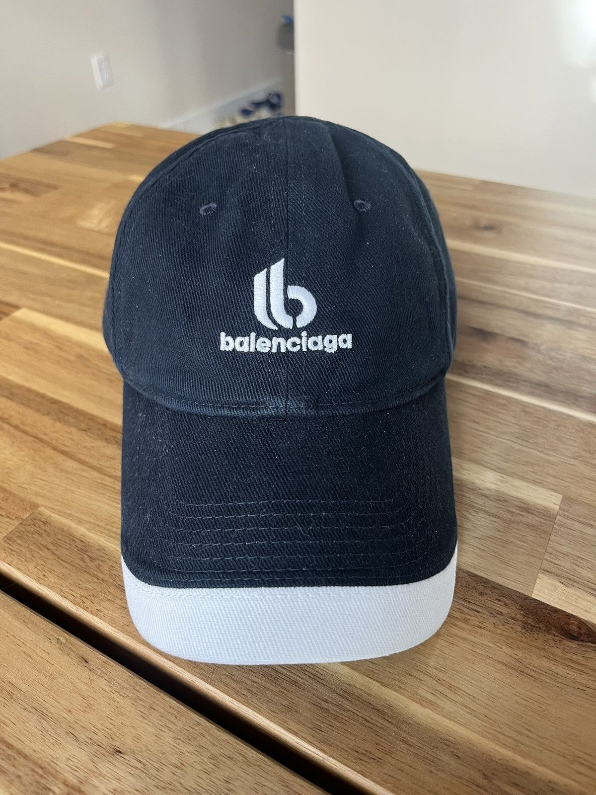 Balenciaga Black and White Balenciaga Hat Size ONE SIZE - 1 Thumbnail