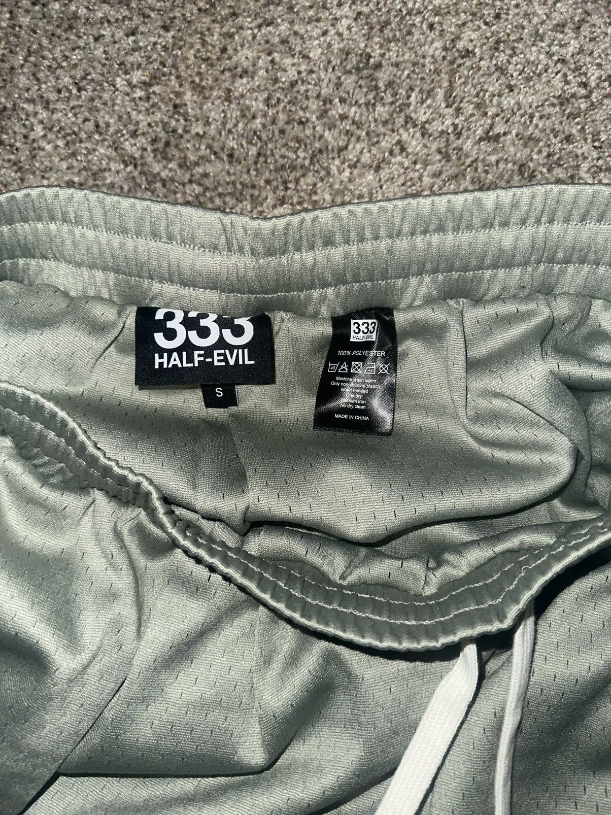 Half Evil Half Evil mesh shorts SMALL Size US 30 / EU 46 - 3 Thumbnail