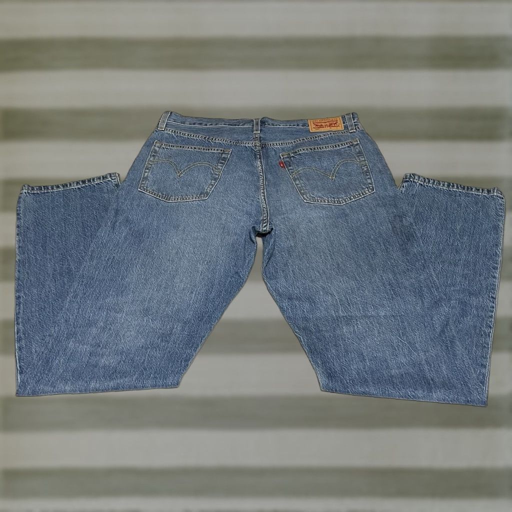 Vintage Levis 501 Jeans Womens 33x32 Button Fly Straight Distressed Denim Size 24" / US 00 / IT 34 - 1 Thumbnail