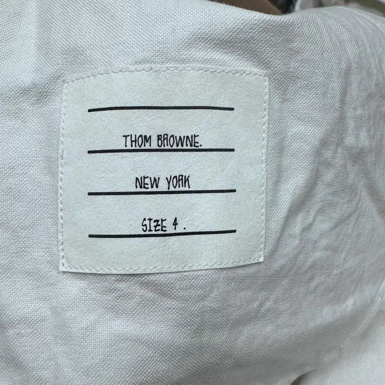 Thom Browne Thom Browne Striped arm ornament, white Oxford cloth long- Size US XL / EU 56 / 4 - 5 Thumbnail