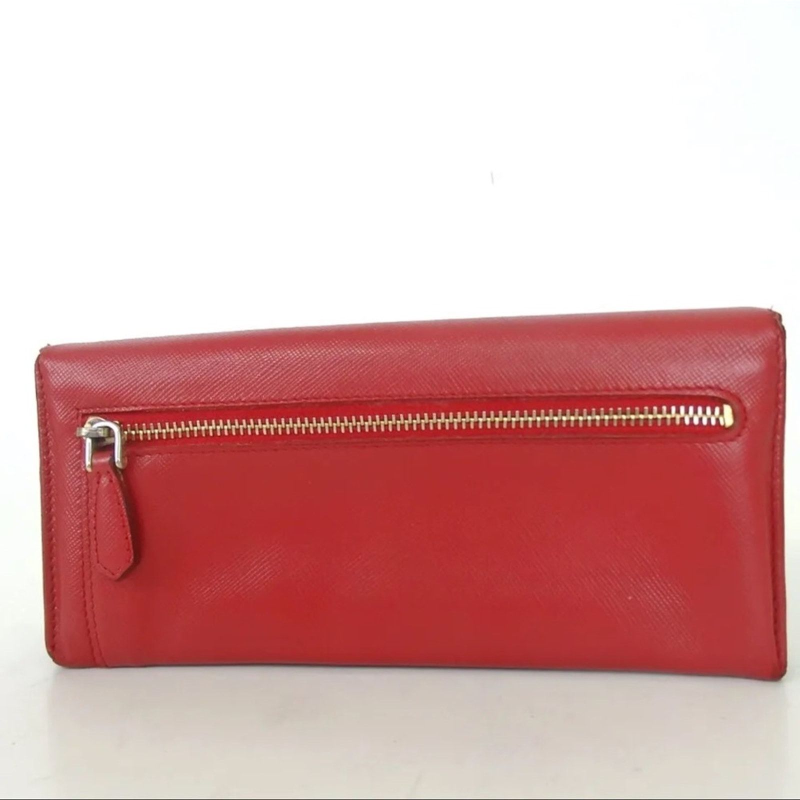 Prada EUC Prada Saffiano Long Wallet Red Size ONE SIZE - 2 Thumbnail
