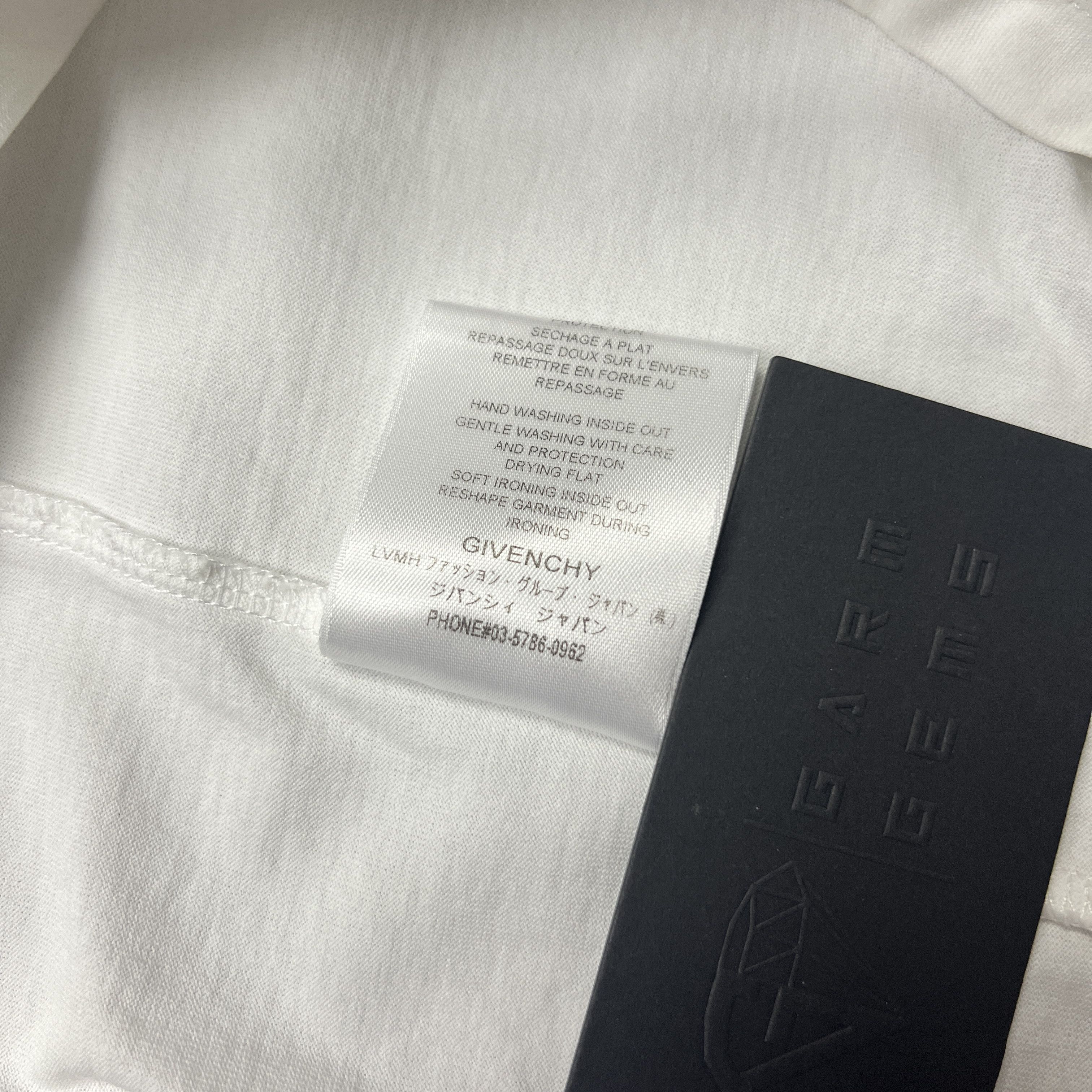 Givenchy Givenchy Logo T-Shirt Size US L / EU 52-54 / 3 - 6 Thumbnail
