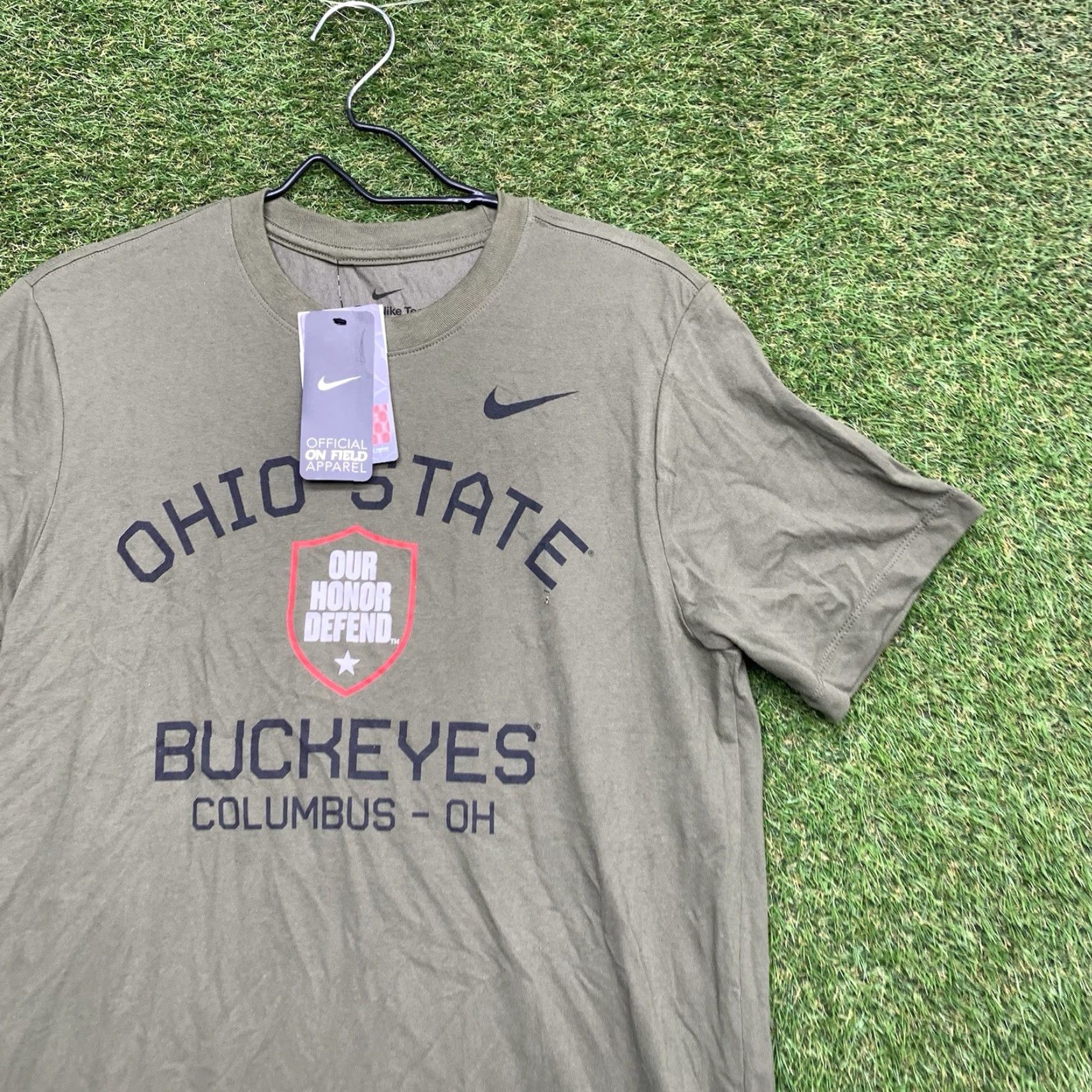 Nike Nike Shirt Mens OSU Dri-Fit Salute to Service Ohio State Buckeyes Green Crew Neck Short Sleeve M Size US M / EU 48-50 / 2 - 3 Thumbnail