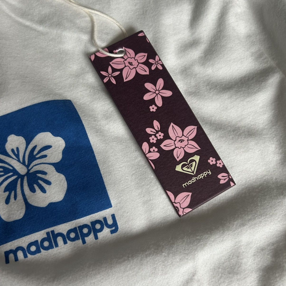 Roxy Vintage Hibiscus Flower L/S Tee Bright Blue Hawaii in White, Women's — image 6 of 6