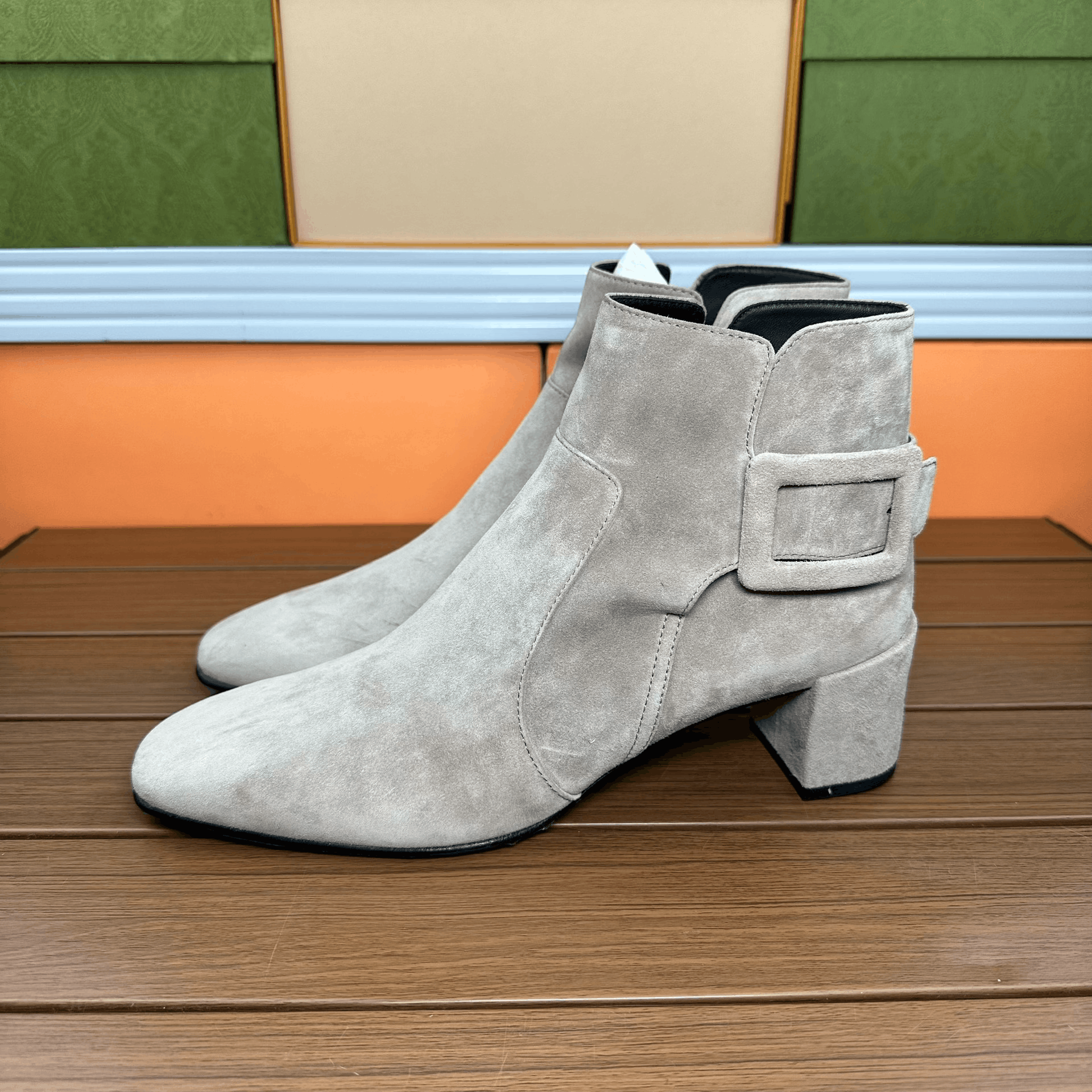 Roger Vivier Roger Vivier Retro Boots it_38-5 Women Size US 8.5 / IT 38.5 - 1 Thumbnail
