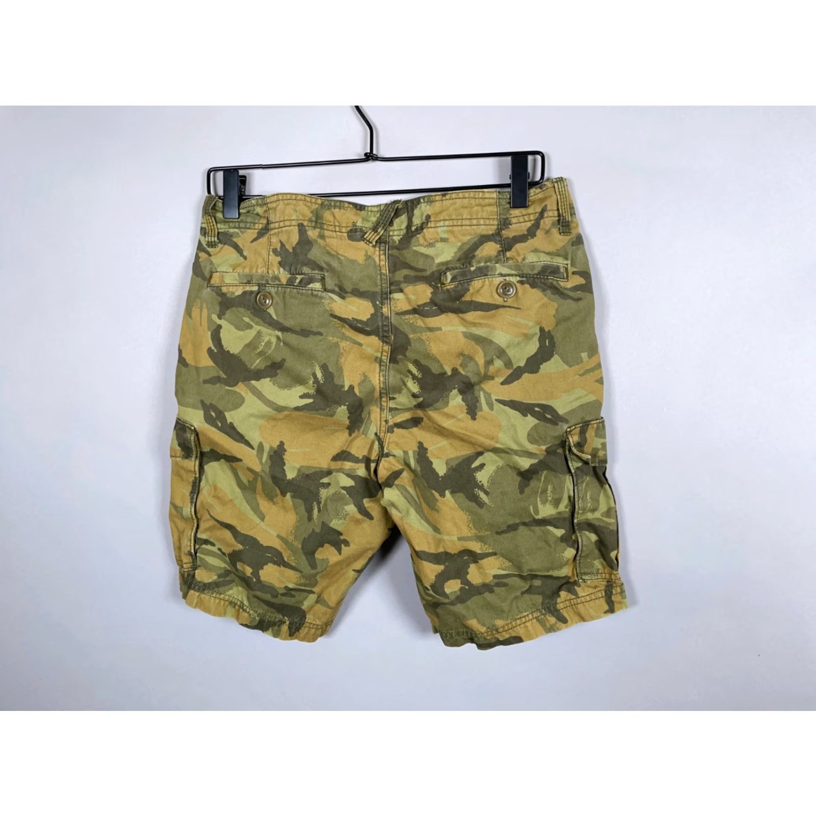 Vintage VINTAGE L.L. Bean Cargo Shorts Men's 30 x 9 Green Camo Cotton Slim Fit Casual Outdoor Size US 30 / EU 46 - 2 Thumbnail