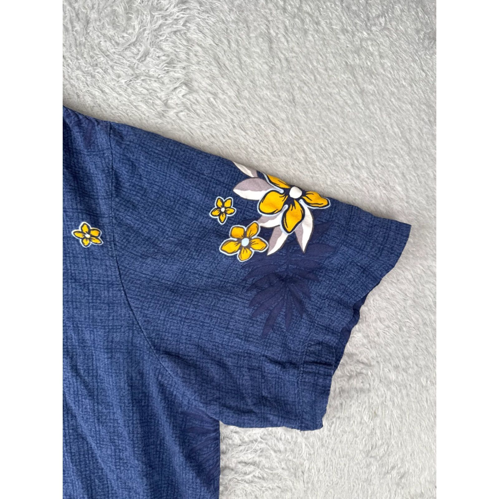 George George Hawaiian Shirt Men XL Blue Yellow Floral Button-Up 100% Rayon Casual Short Sleeve Made in Bangladesh Regular Fit Womens? Size US XL / EU 56 / 4 - 2 Thumbnail