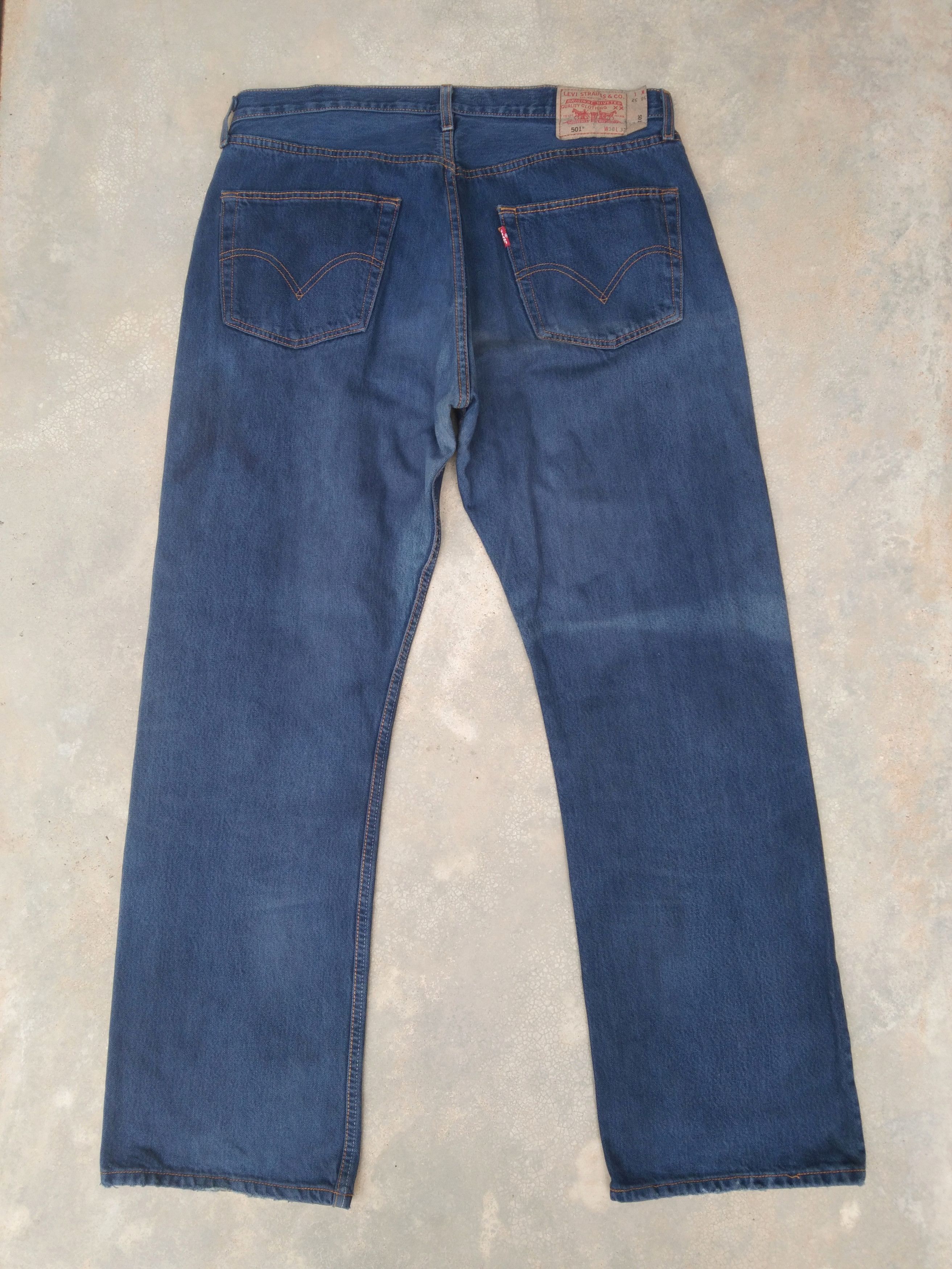 Levi's Vintage Levi's 501 Faded Straight Leg Distressed Jeans 38x32 Size US 38 / EU 54 - 2 Thumbnail