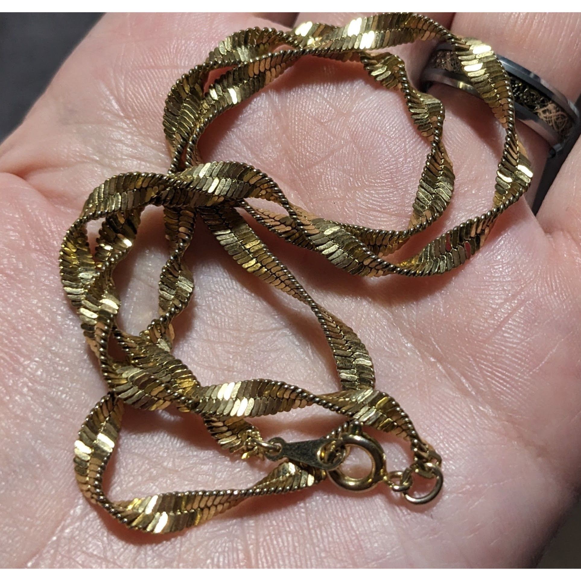 Other Bright Gold Elegant Twisted Chain Necklace Size ONE SIZE - 7 Thumbnail