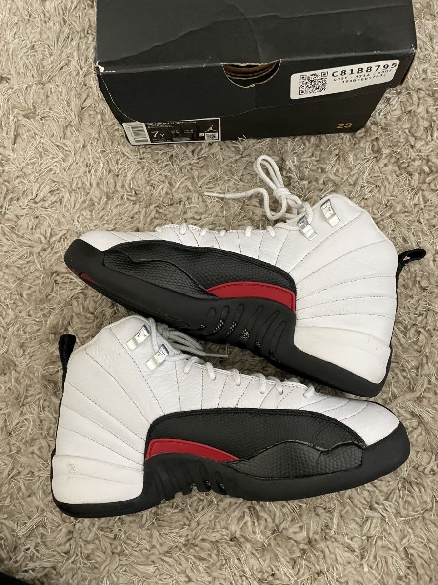 Jordan Brand Jordan 12 Taxi Flip Size US 7 / EU 40 - 3 Thumbnail