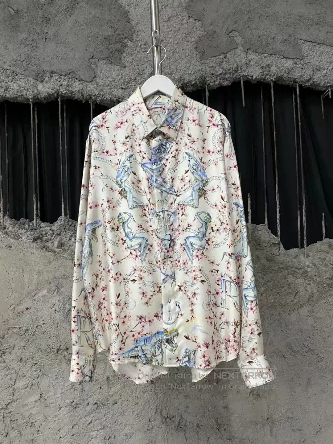 Dior Dior Hajime Sorayama Cream Shirt. Size S / US 4 / IT 40 - 1 Thumbnail