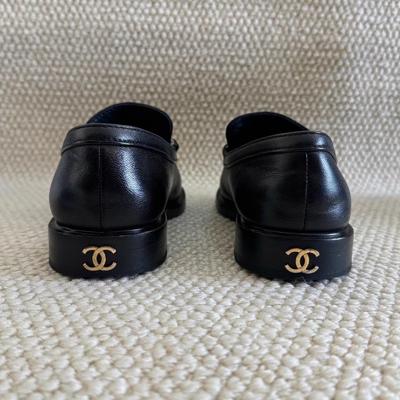 Chanel Chanel chain perfume bottle loafers Size US 7.5 / IT 37.5 - 2 Thumbnail