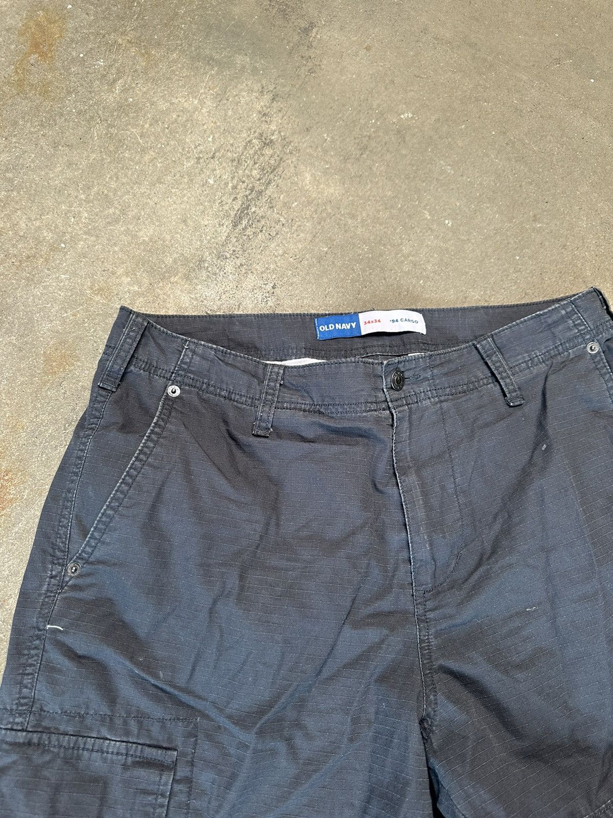 Old Navy × Vintage Old navy 94” cargos Size US 34 / EU 50 - 4 Thumbnail