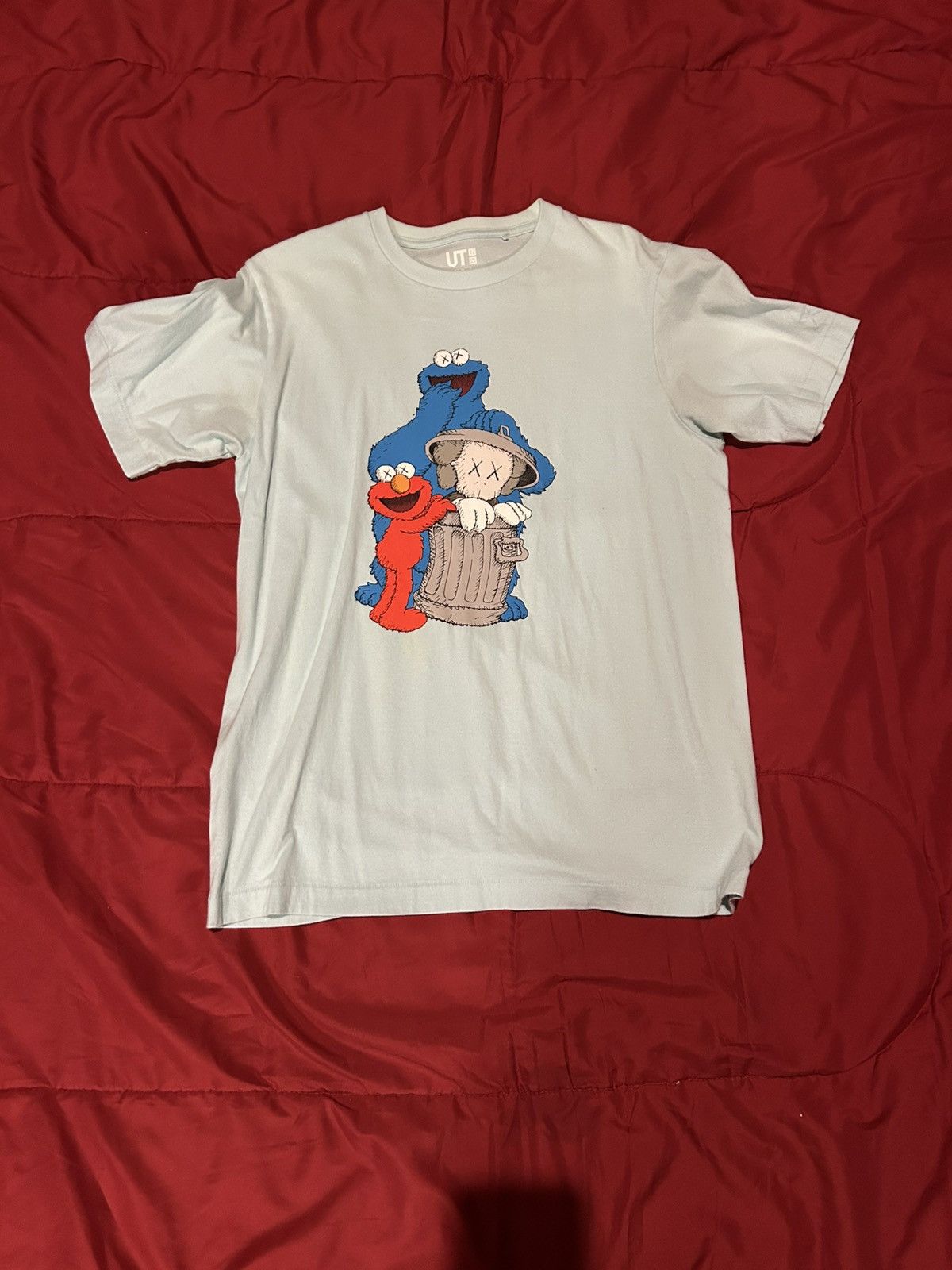 Kaws × Uniqlo Kaws Sesame street Size US M / EU 48-50 / 2 - 1 Thumbnail