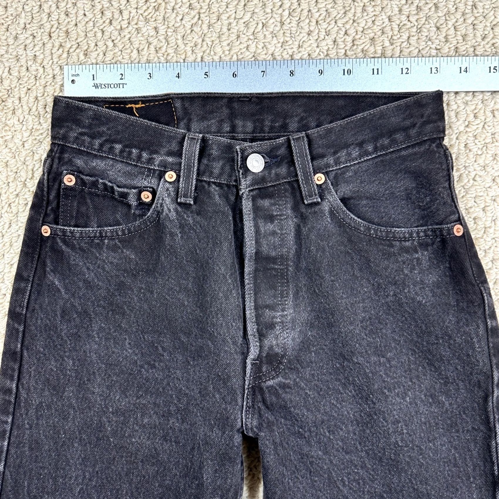 Levi's VINTAGE Levi's 501 Jeans Womens 26x33 Black Straight Made in USA 90s Size 26" / US 2 / IT 38 - 6 Thumbnail