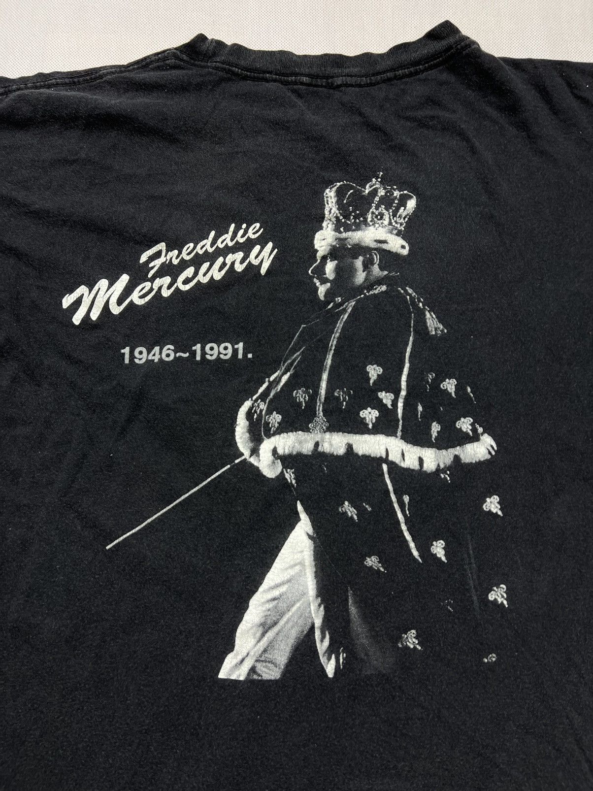 Band Tees Rare Tshirt Queen Freddie Mercury 1991 Official Print Size US M / EU 48-50 / 2 - 6 Thumbnail