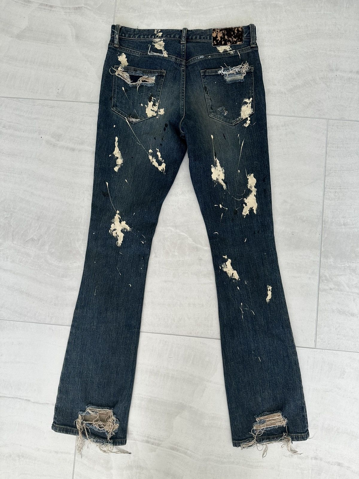 If Six Was Nine × Le Grande Bleu (L.G.B.) × Shellac SHELLAC BOOTCUT DISTRESSED PAINTER DENIM Size US 30 / EU 46 - 7 Thumbnail