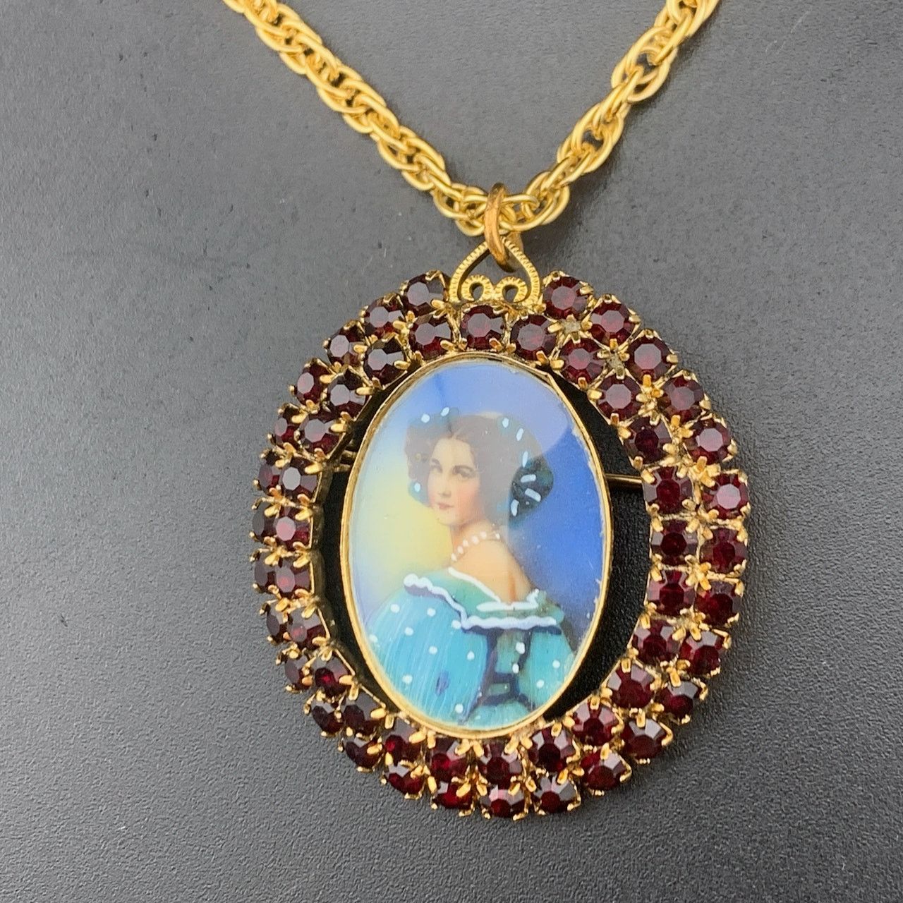 Other Hobe Vintage Gold Tone Red Rhinestone Portrait Necklace 19" Size ONE SIZE - 7 Thumbnail