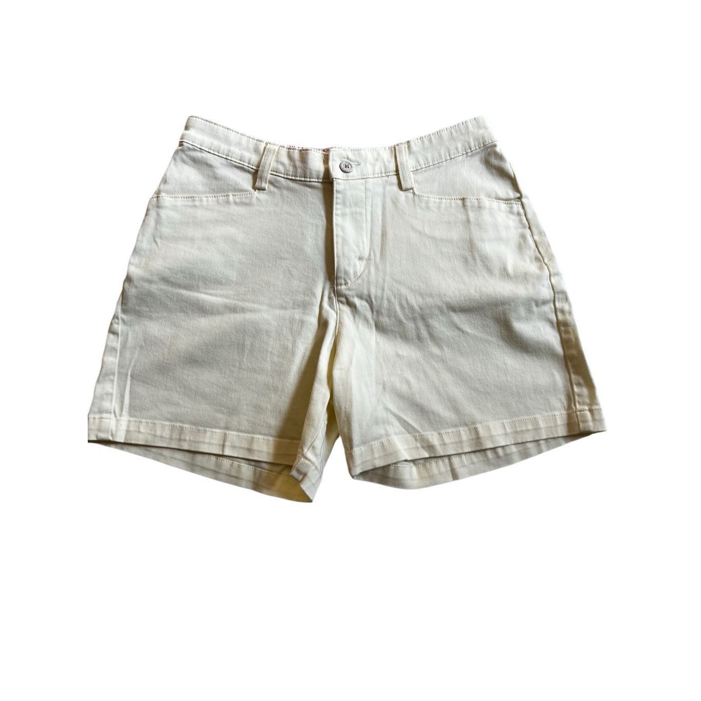 Lee Lee Riders midrise Shorts size 6P Size 28" / US 6 / IT 42 - 1 Thumbnail