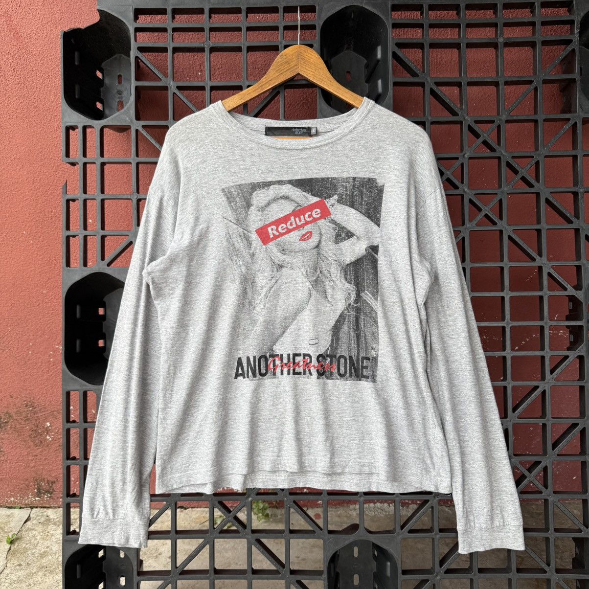 Japanese Brand Y2K Hysteric Style Defective Struct Women Potrait Graphic T Size US L / EU 52-54 / 3 - 3 Thumbnail