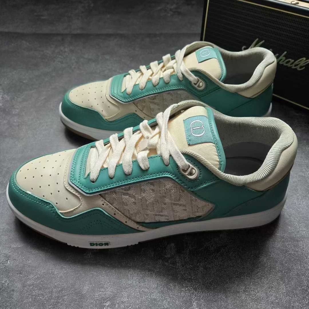 Balenciaga Balenciaga Green Lowtop Sneakers 27 Men Size US 10 / EU 43 - 1 Thumbnail