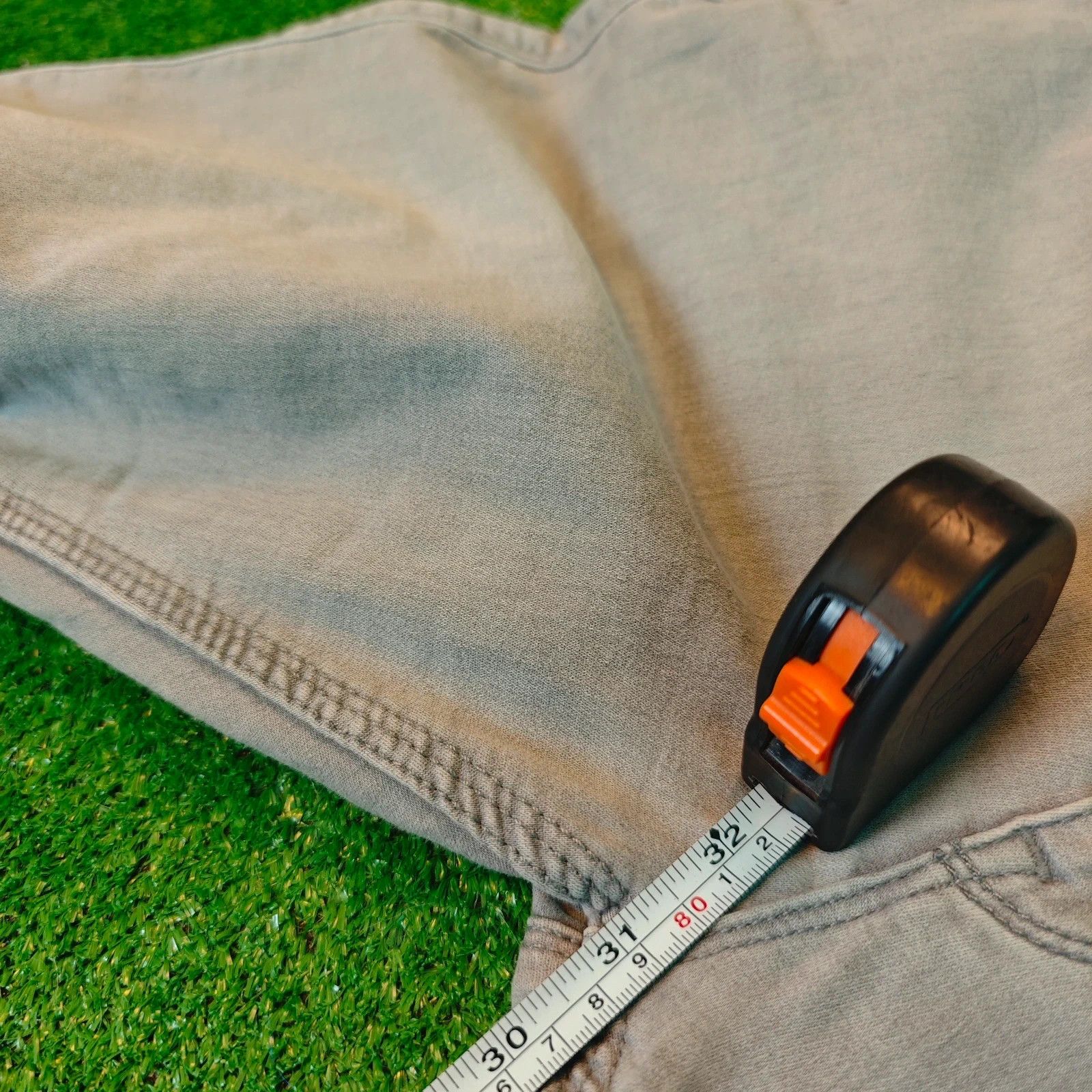 Hugo Boss Hugo Boss Jeans Mens 33x34 gray slim zip fly denim pants Size US 33 - 14 Thumbnail