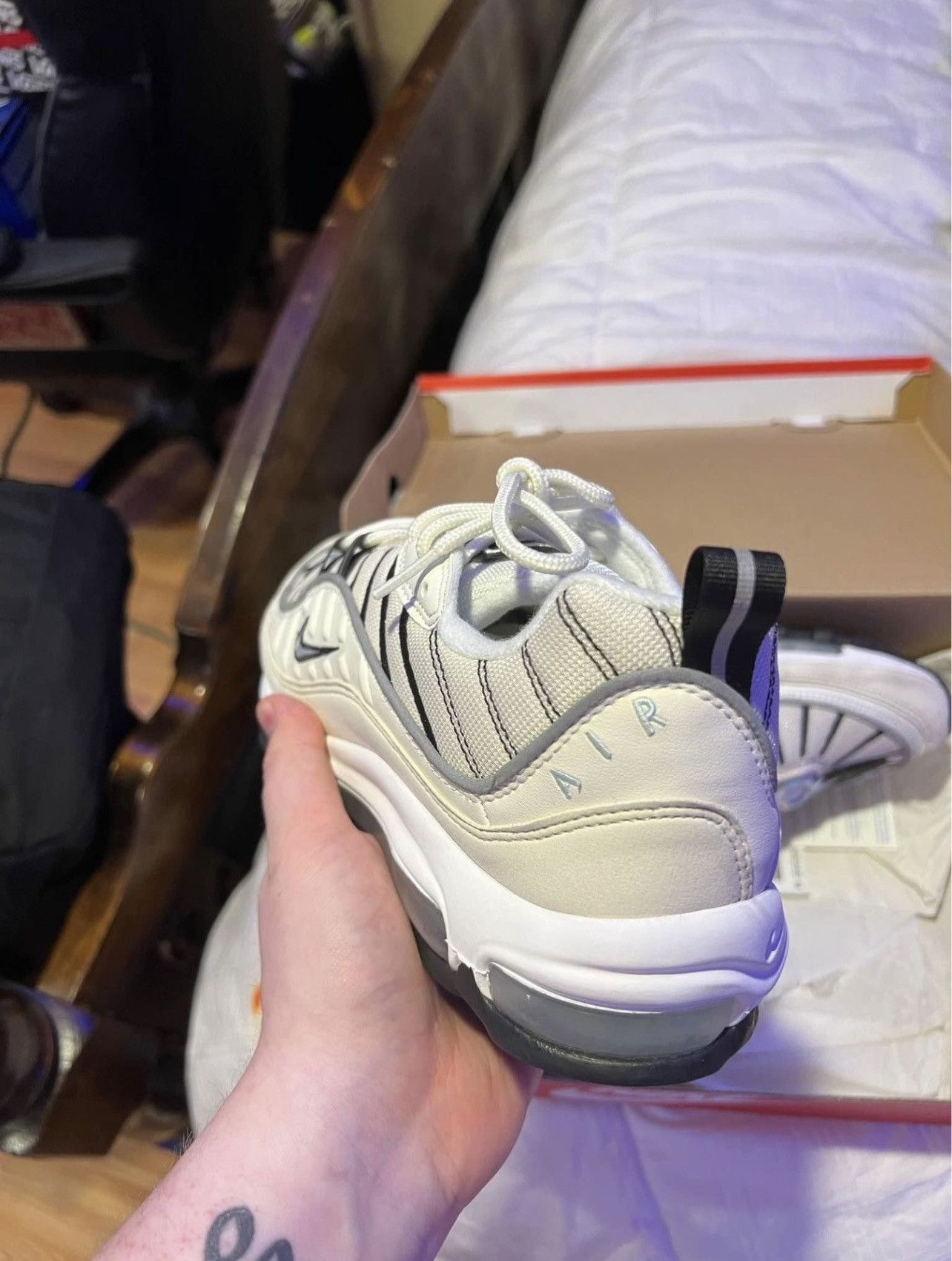Nike Nike Air Max 98 ‘Igloo’ Size 10 Size US 10 / IT 40 - 3 Thumbnail