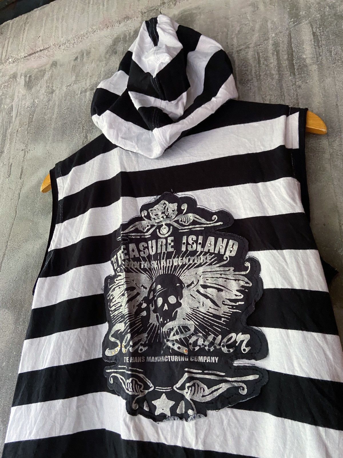 Japanese Brand TREASURE ISLAND SEA ROVER PUNK ZIP HOODIE STYLE Size US S / EU 44-46 / 1 - 13 Thumbnail
