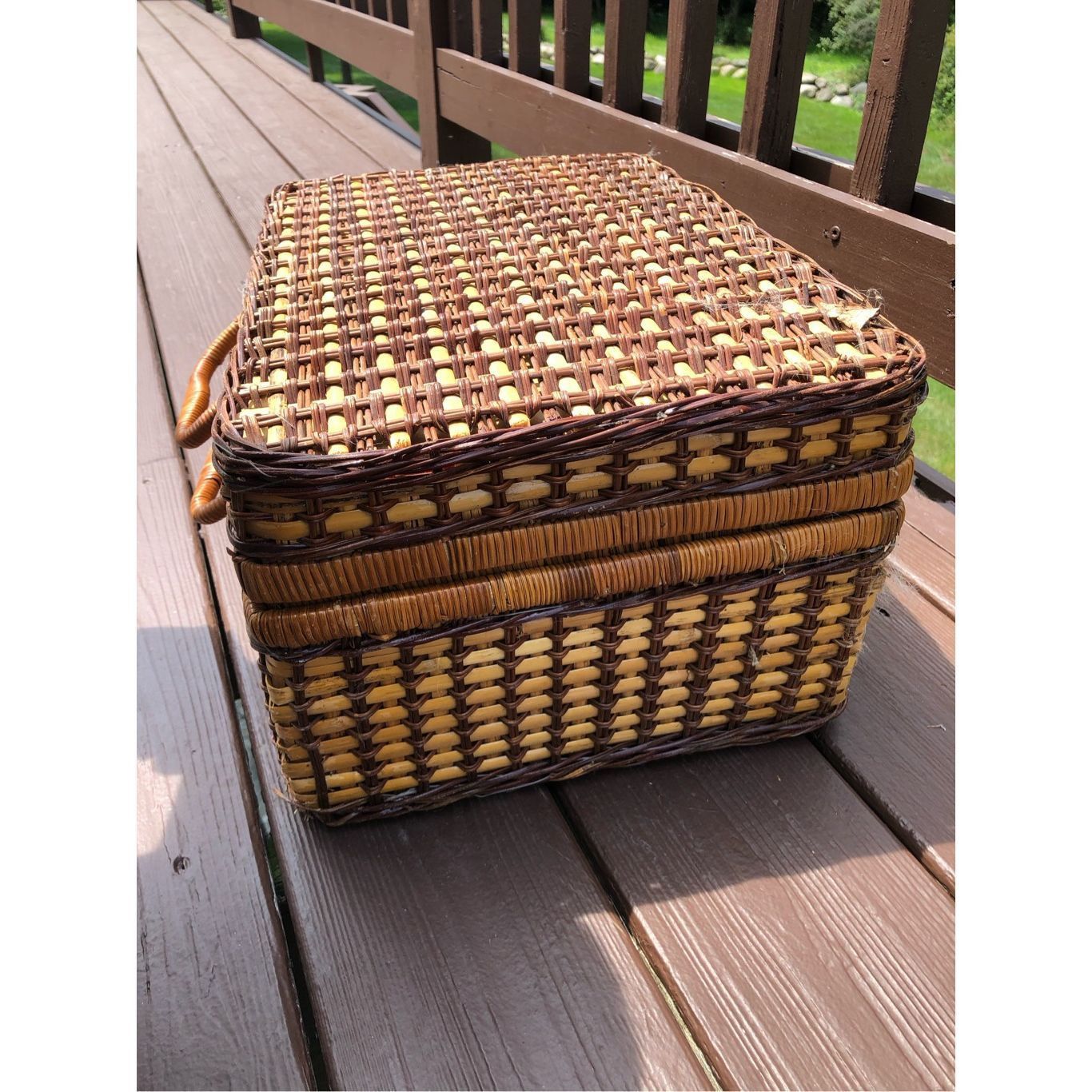 Other Vintage Women’s Brown Picnic Wicker Basket with Red and Whit Size ONE SIZE - 10 Thumbnail